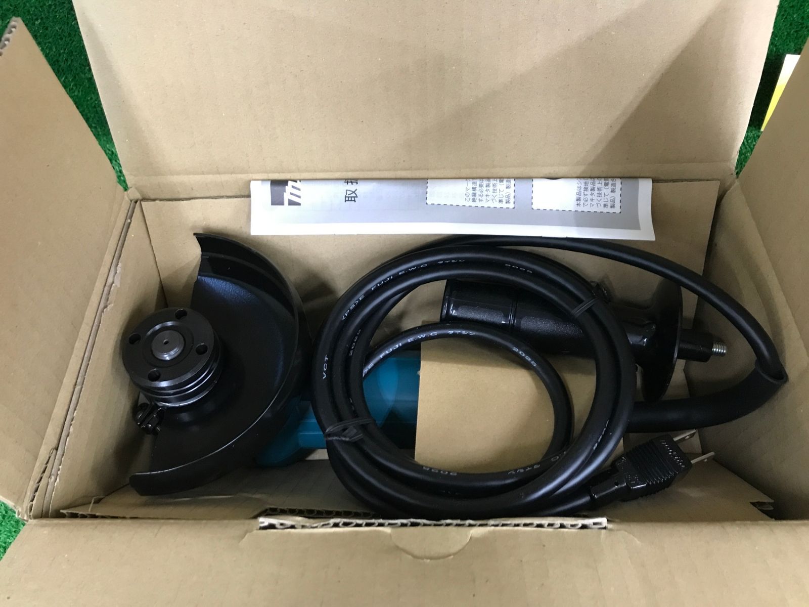 【未使用品】【0906】★makita(マキタ) 125㎜ディスクグラインダ 高速型 9535B　ITGYZXQ7GCIM