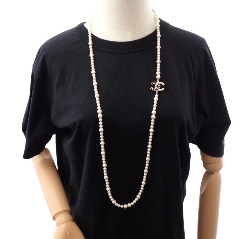 シャネル CHANEL CCパールロング ネックレス メタル フェイクパール ホワイト 白 ブラック 黒 ゴールド金具 レディース ペンダント 保存箱付属 上品 ココマーク【中古】【ABランク】