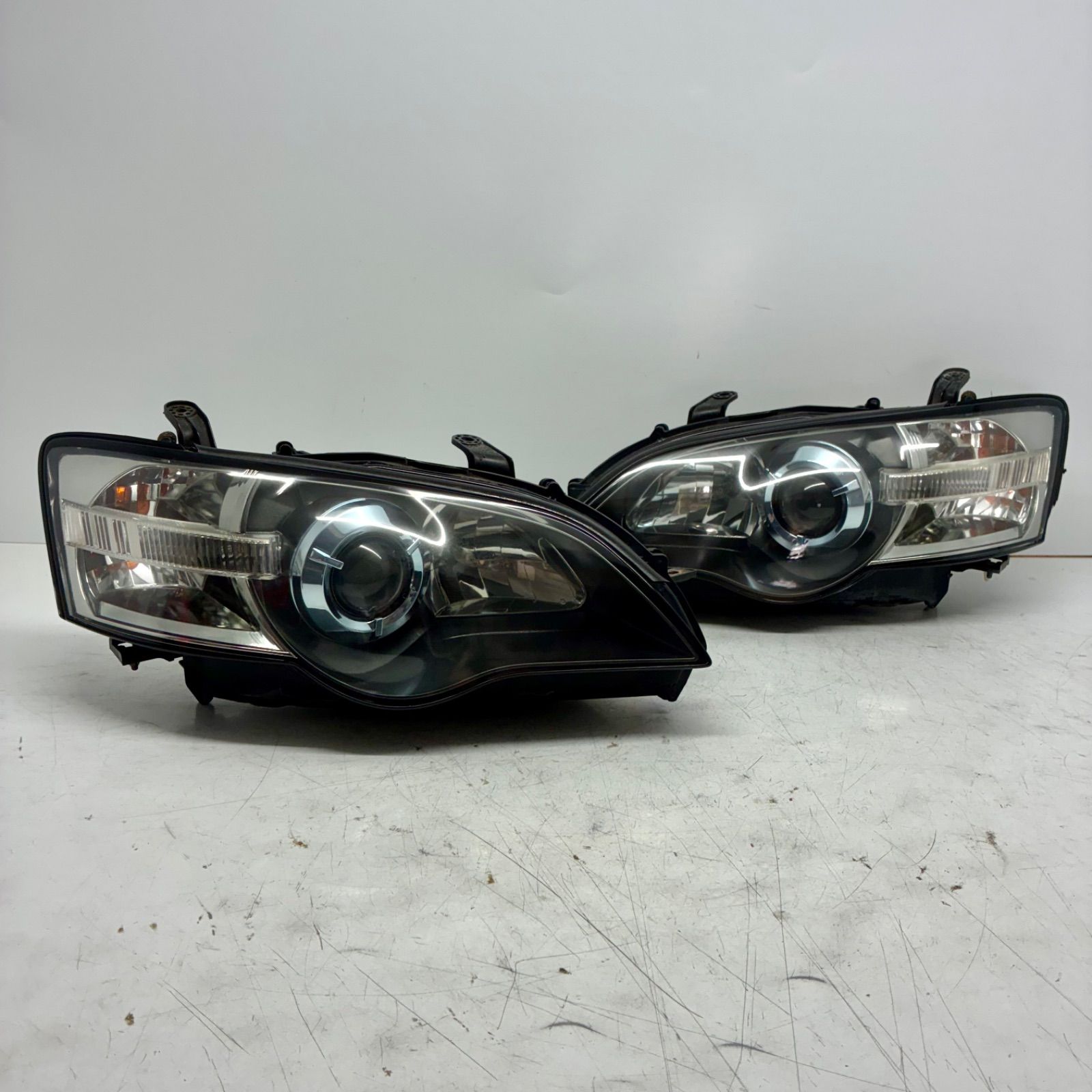 良品【コーティング済】スバル BP5 BL5 レガシィ 前期 ヘッドライト ランプ レンズ 左右セット LR HID koito 100-20792 100-20791 2B P80515