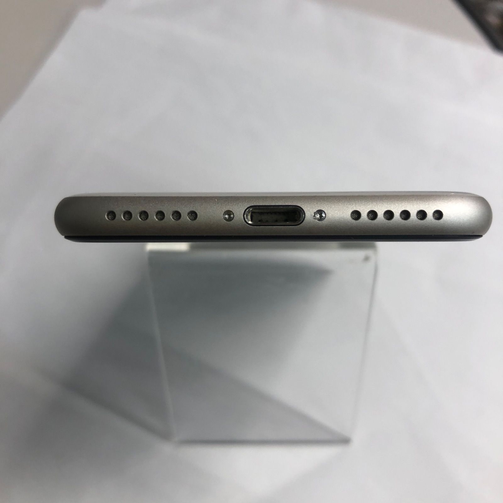 iPhone SE(第3世代) 64GB ホワイト【訳あり】- メルカリ