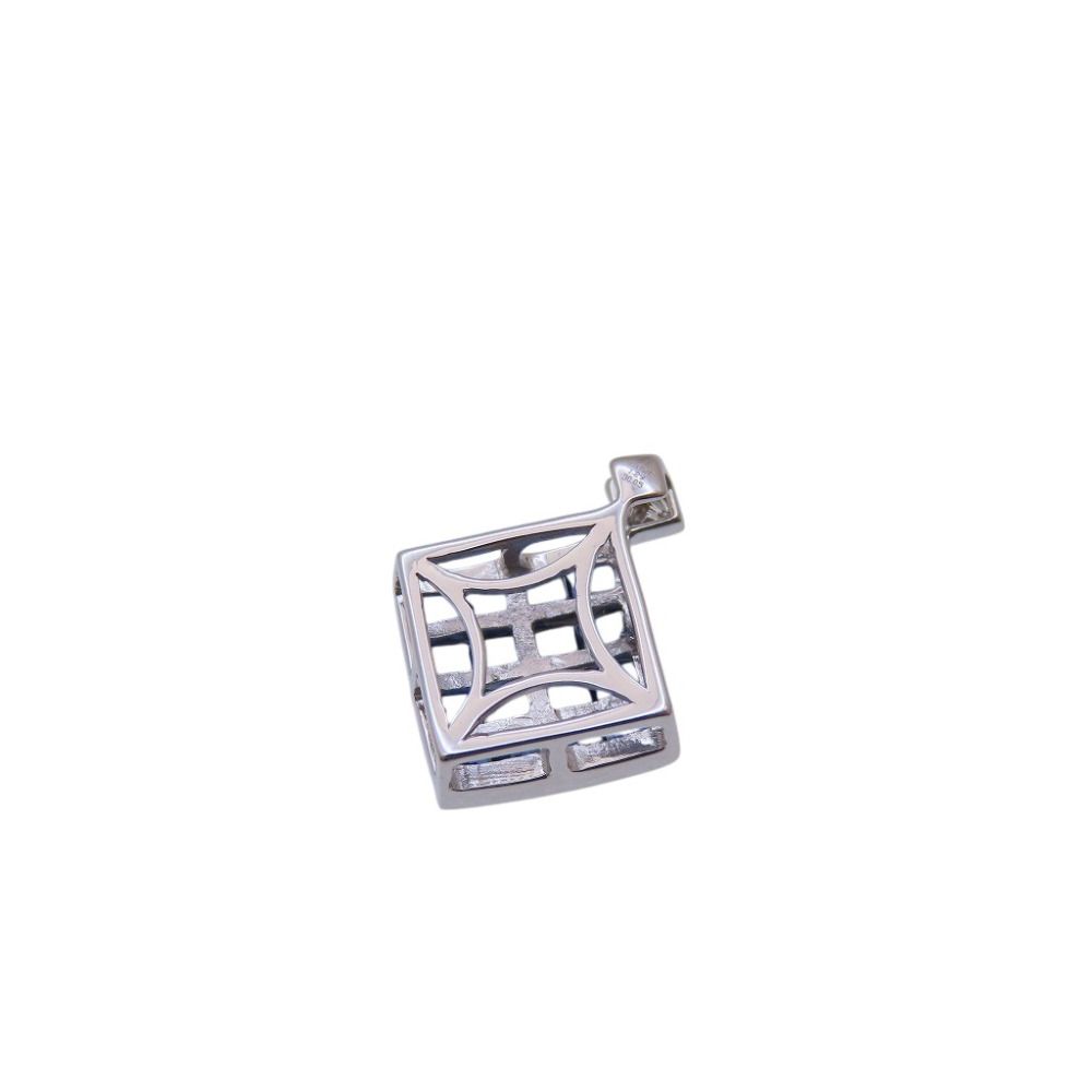 美品 サファイア1.29ct / D0.05ct K18WG ペンダント トップ ホワイトゴールド ダイヤモンド ネックレス トップ ジュエリー 0060【中古】 レディース 美品 サファイア1.29ct / D0.05ct K18WG ペンダント トップ ホワイトゴールド ダイヤモンド ネックレス トップ ジュエリー 0060【中古】 レディース