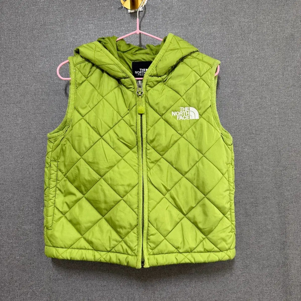 THE NORTH FACE ザノースフェイス キッズ 110 キルティング フード ベスト グリーン BO1350