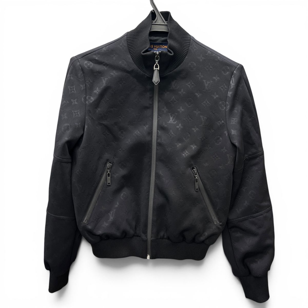 LOUIS VUITTON 極美品 ルイヴィトン Emboaaed Monogram Zip-Up Jacket エンボスモノグラム ジップアップジャケット ブルゾン RW221W D97 FMJA26 ナイロン #36 アウター LV Aランク 中古 鑑定済