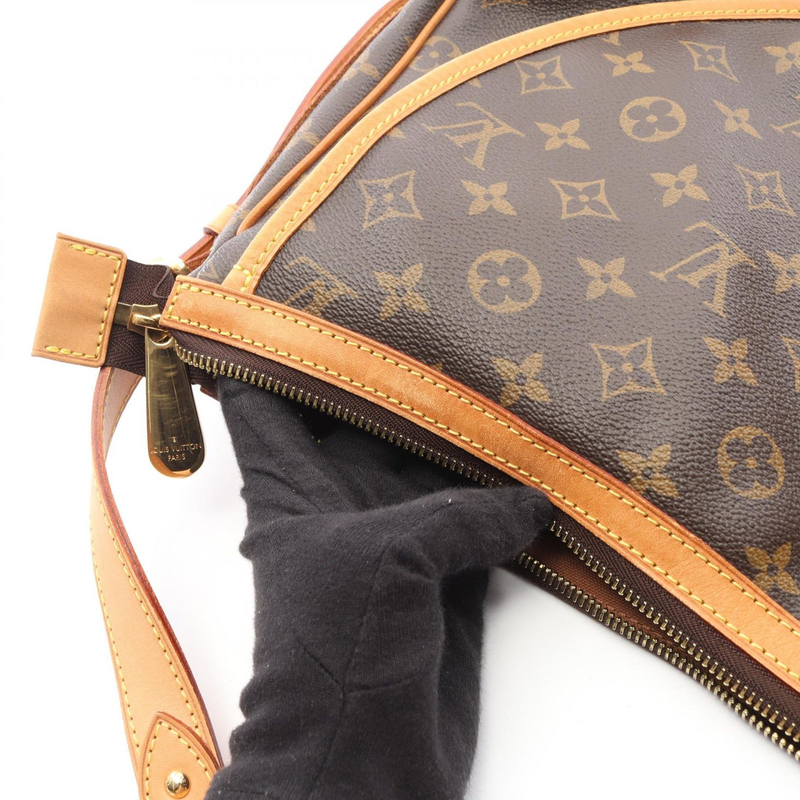 ルイ・ヴィトン LOUIS VUITTON ショルダーバッグ トゥラムGM M40075 