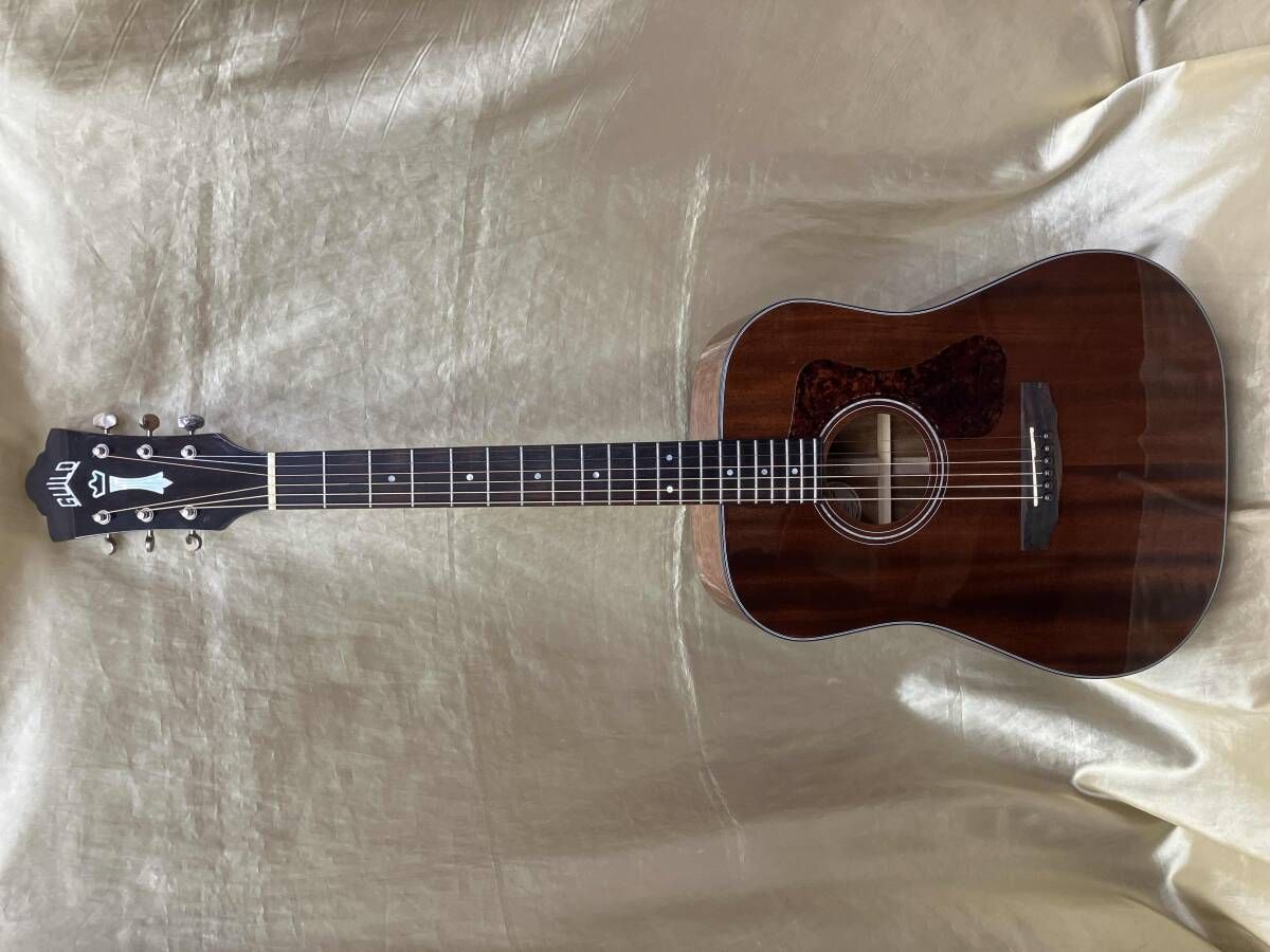 GUILD D-120 アコースティックギター ケース付