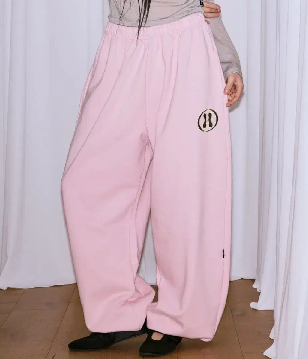 ザ ミステリアス ホテル H LOGO BASIC WIDE PT PINK