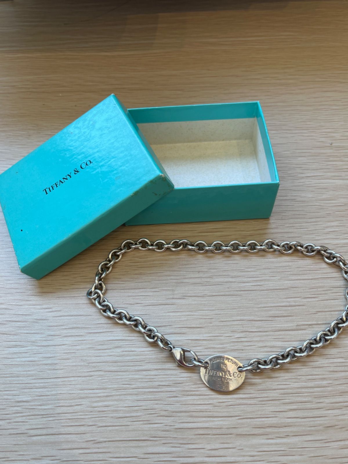 Tiffany（ティファニー）リターントゥオーバルネックレス