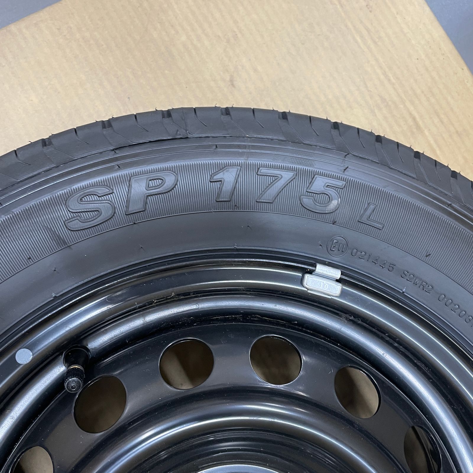 14×5J 4穴 トヨタ プロボックス 純正 DUNLOP SP 175 L 155/80R14