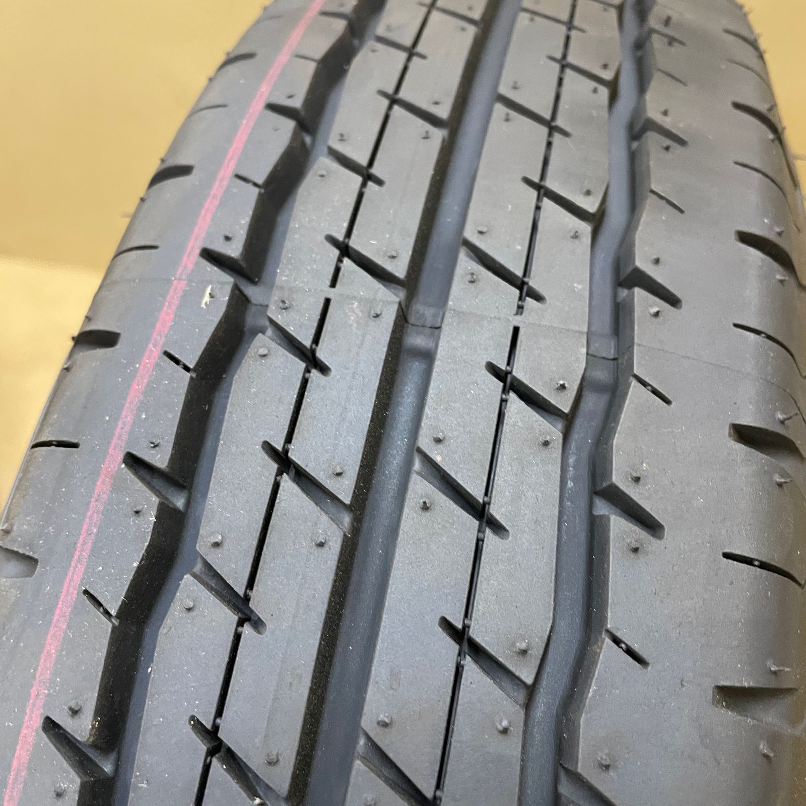 14×5J 4穴 トヨタ プロボックス 純正 DUNLOP SP 175 L 155/80R14