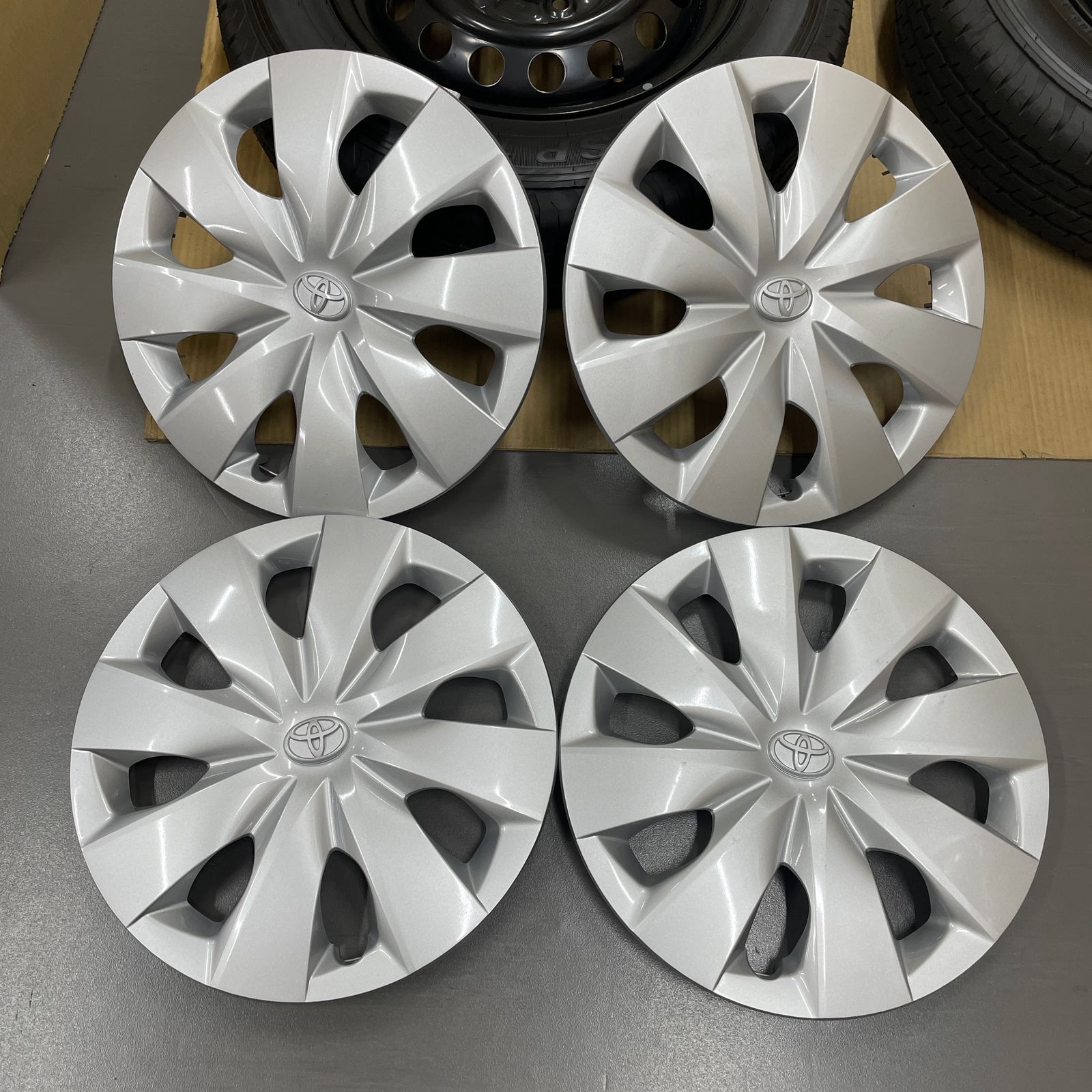 14×5J 4穴 トヨタ プロボックス 純正 DUNLOP SP 175 L 155/80R14