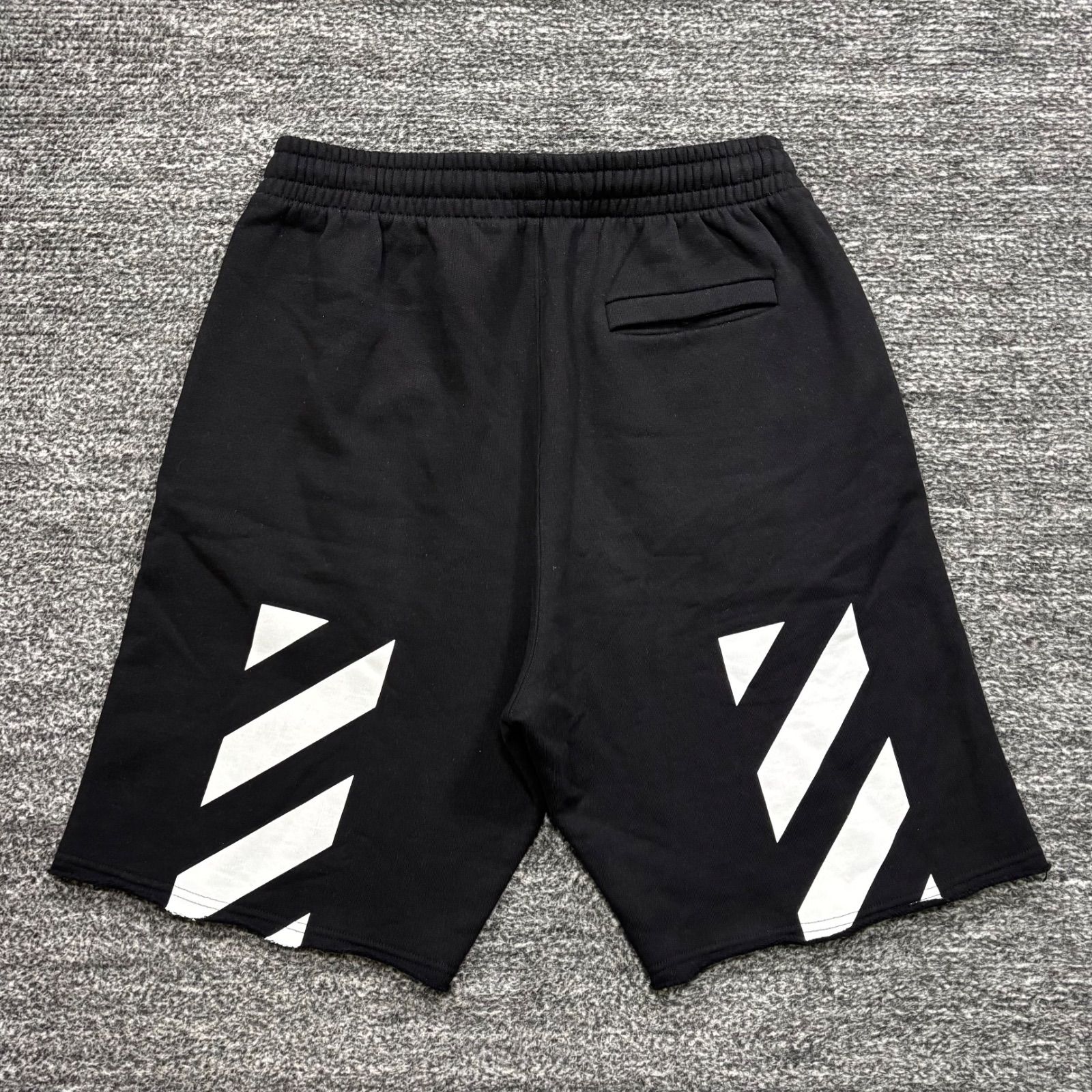 美品 OFF-WHITE DIAG HELVETICA OWCI006C99FLE001 プリント スウェット ショートパンツ ブラック M オフホワイト ショーツ ■