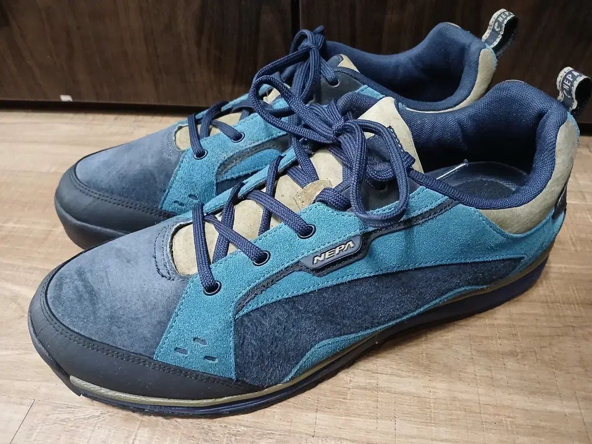 NEPA ブルー スウェード トレッキングシューズ 登山靴 285mm