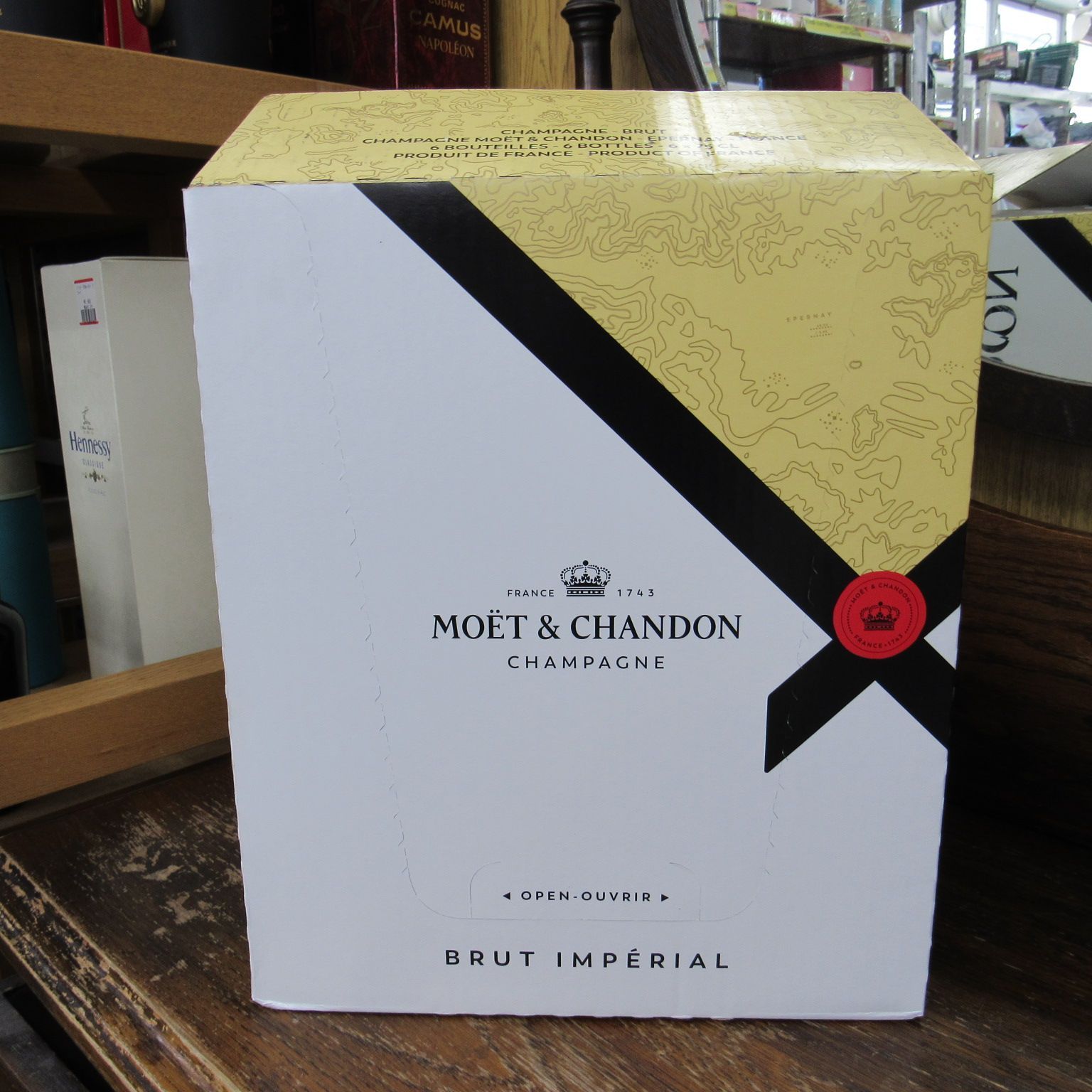再入荷】モエ・エ・シャンドン 飲み比べ6本セット - メルカリ