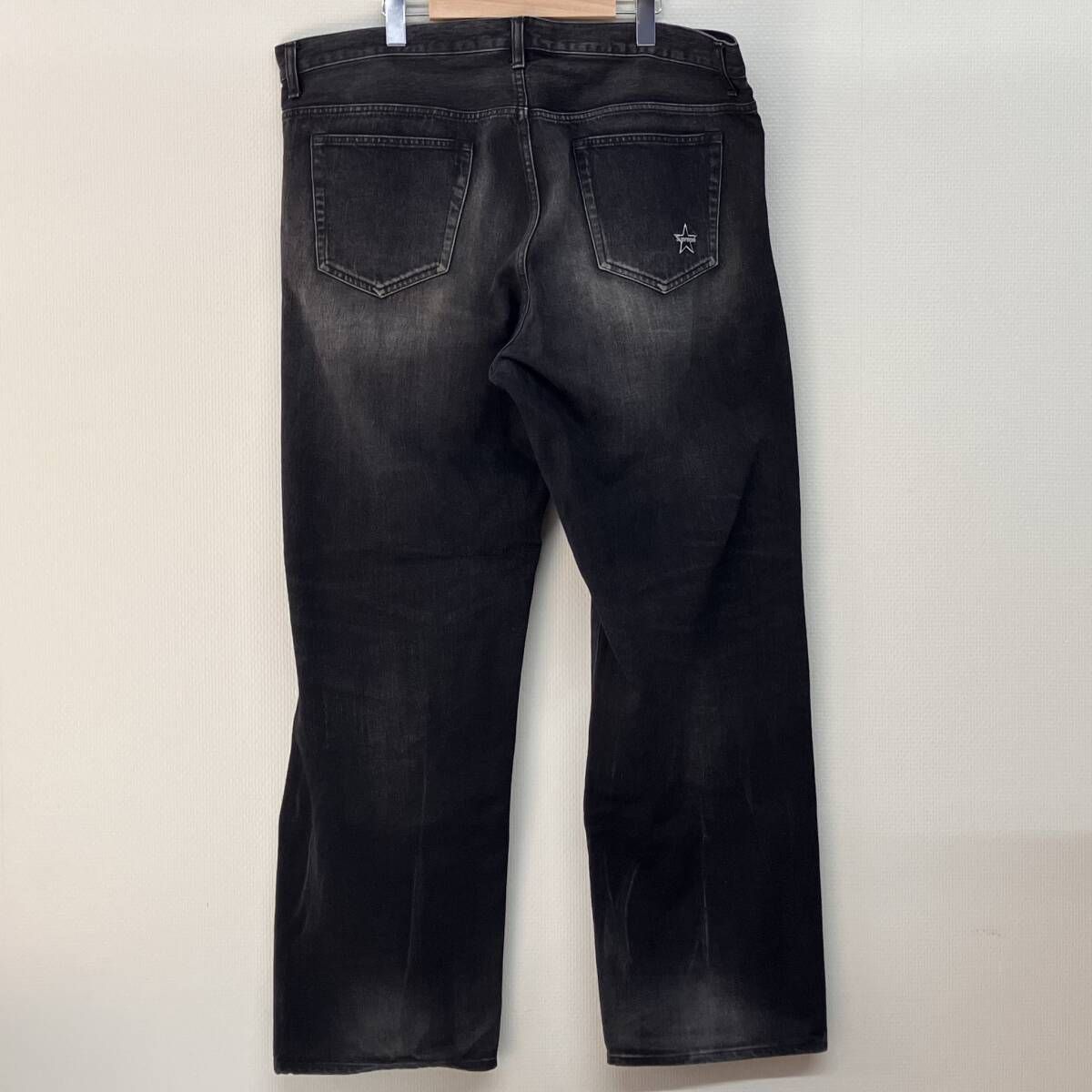 Supreme 25SS Distressed Loose Fit Selvedge Jean Washed Black 
