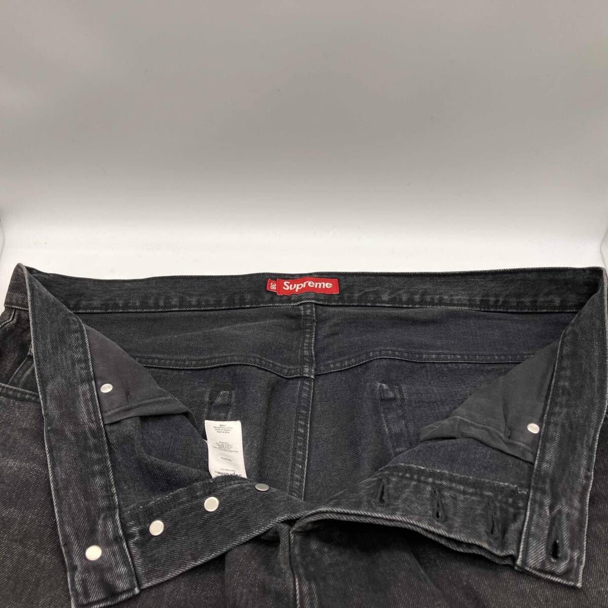 Supreme 25SS Distressed Loose Fit Selvedge Jean Washed Black 