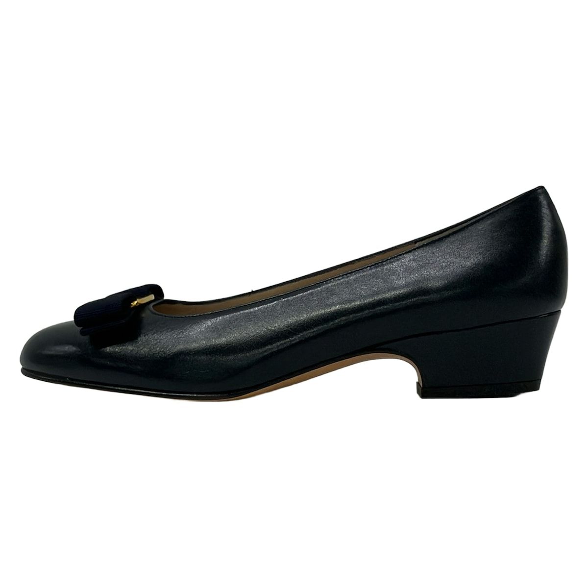 FERRAGAMO/SalvatoreFerragamo(サルバトーレフェラガモ) パンプス 7 レディース - ダークネイビー ヴァラ レザー