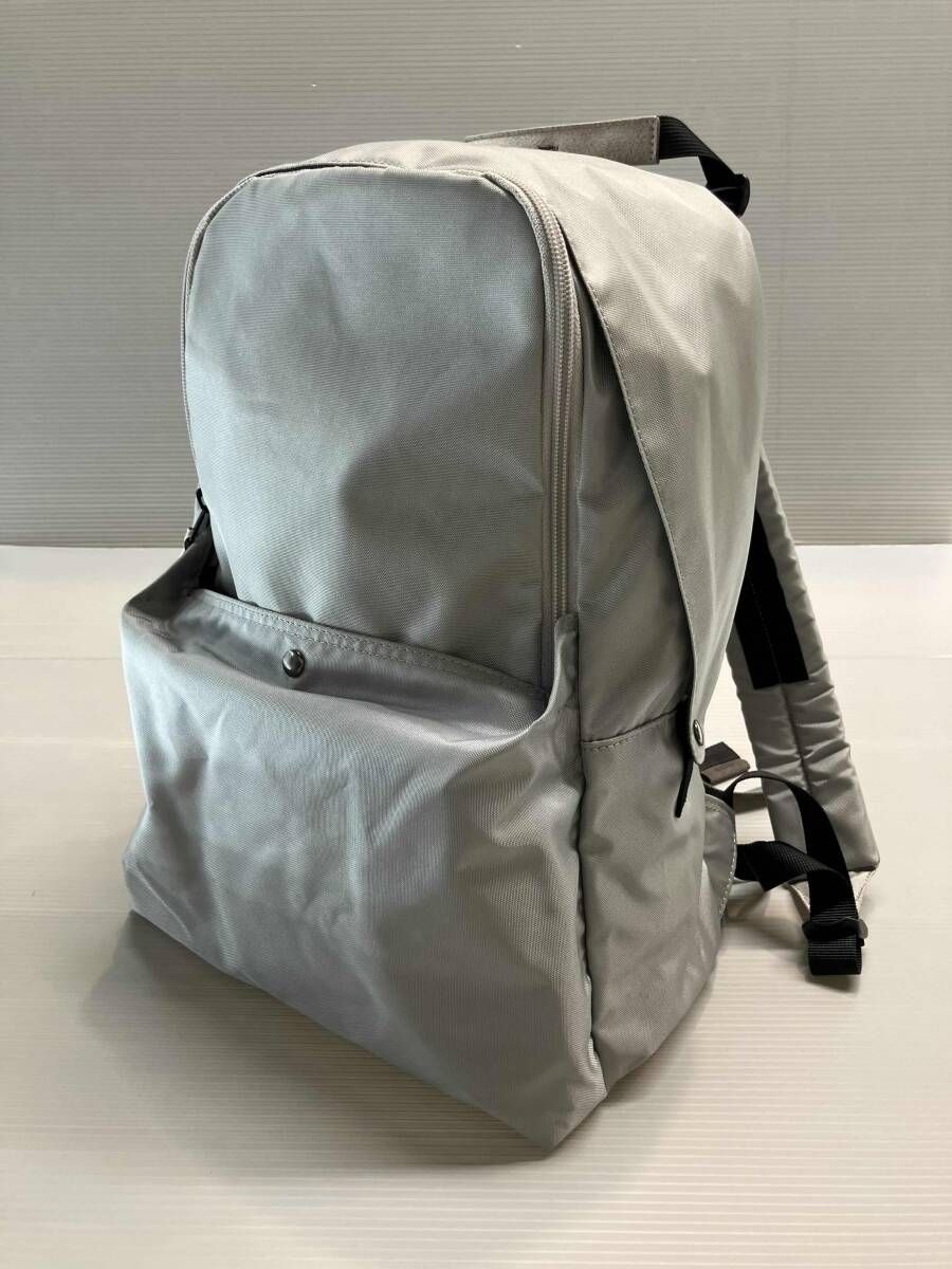 ★ zattu ザッツ ナイロンリュック グレー系 通年