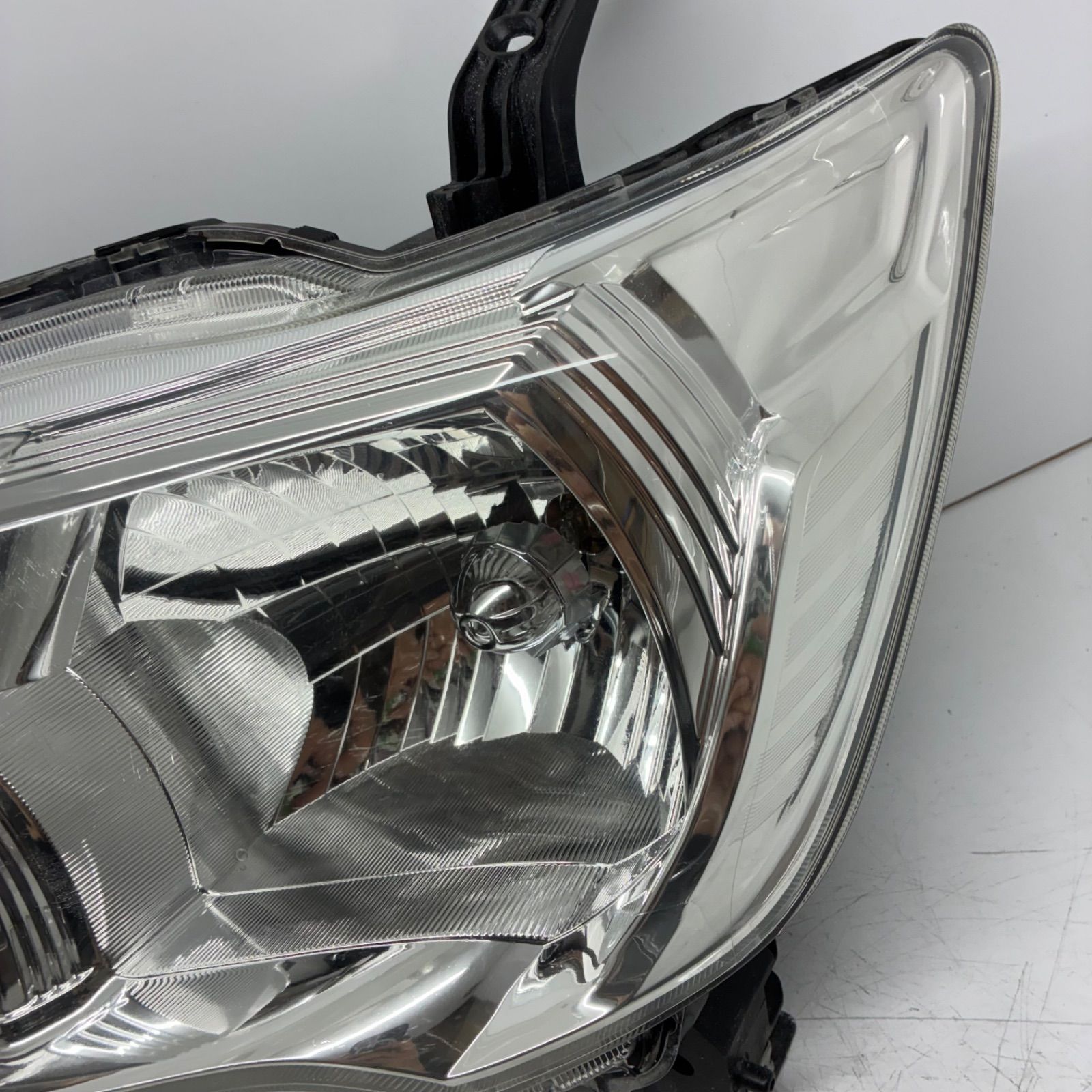 美品【コーティング済】日産 C26 NC26 FC26 FNC26 セレナ ヘッドライト