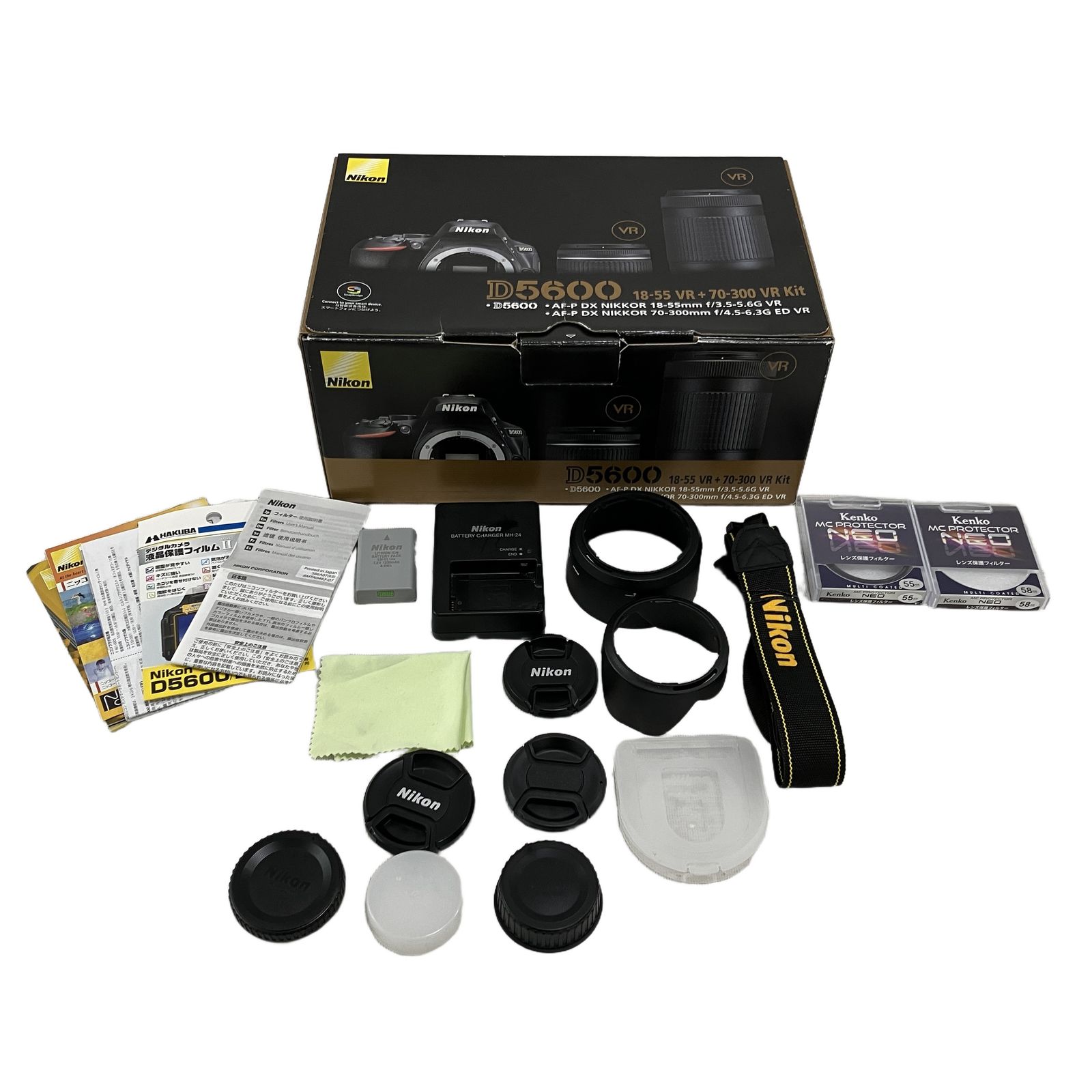 Nikon ニコン D5600 18-55mm 70-300mm ダブルズームキット 一眼レフ 