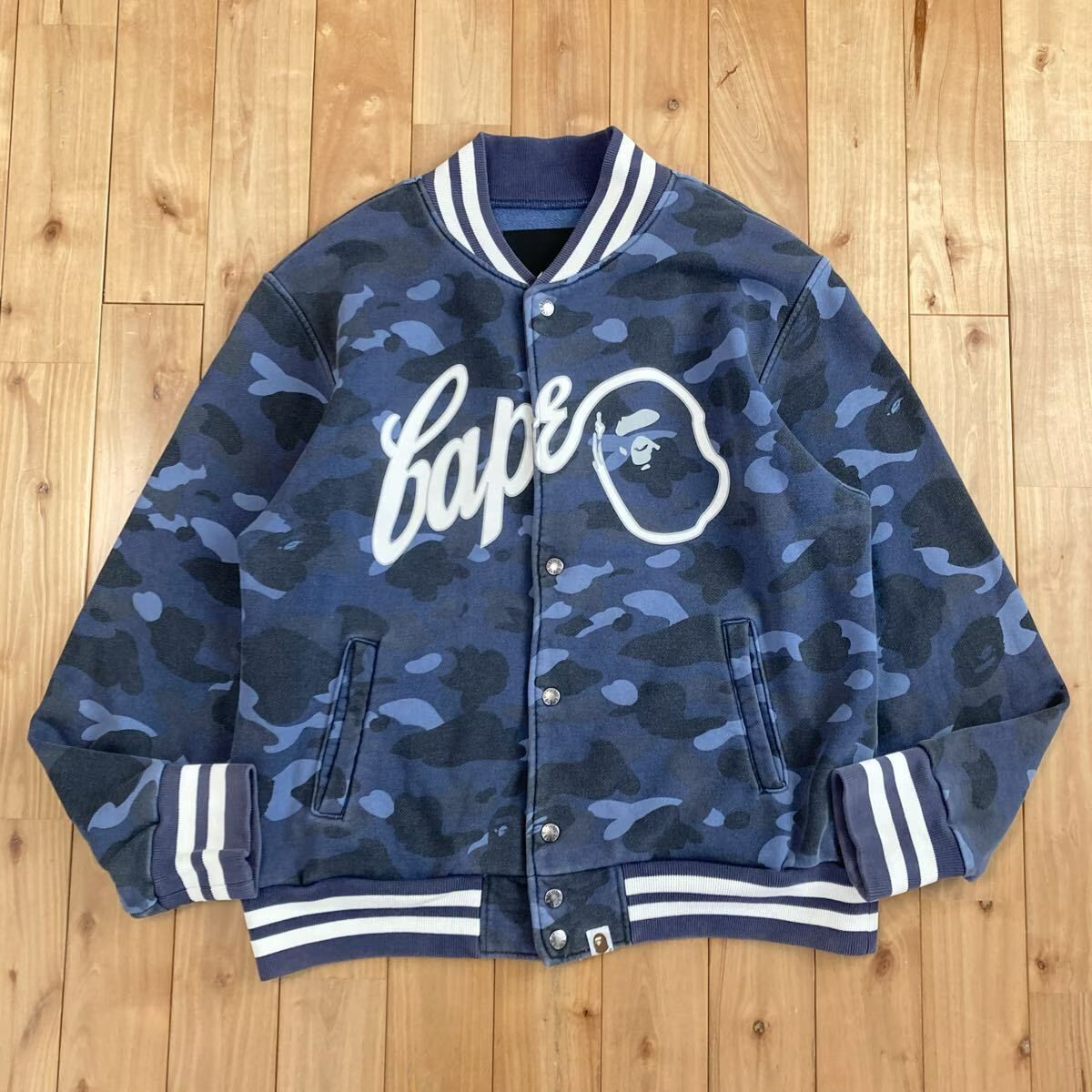 Blue Camo スウェット スタジャン Mサイズ a bathing ape BAPE sweat varsity jacket エイプ ベイプ アベイシングエイプ 迷彩 NIGO y9al