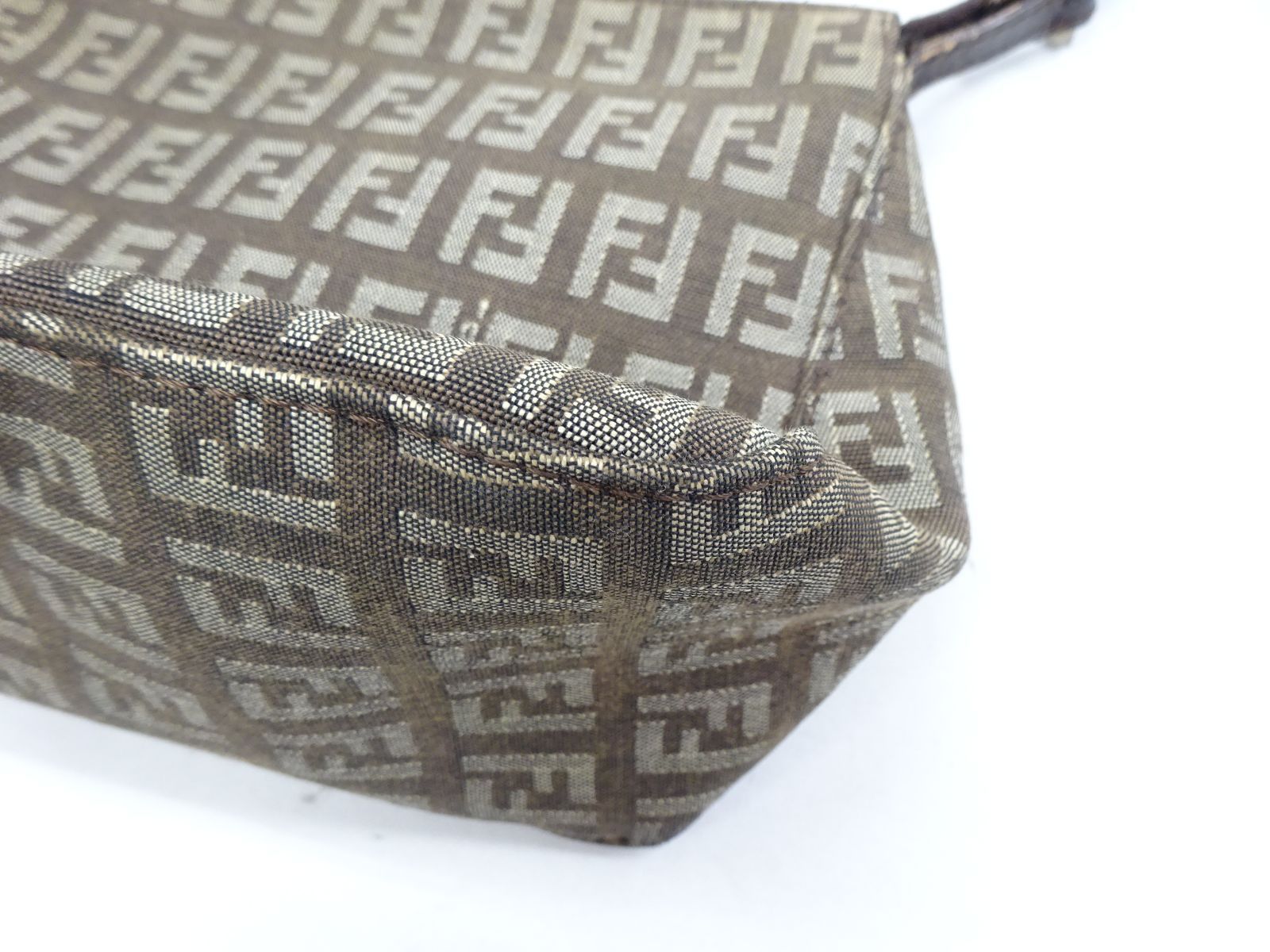 FENDI フェンディ ズッカ柄 ズッキーノ アクセサリーポーチ ミニ