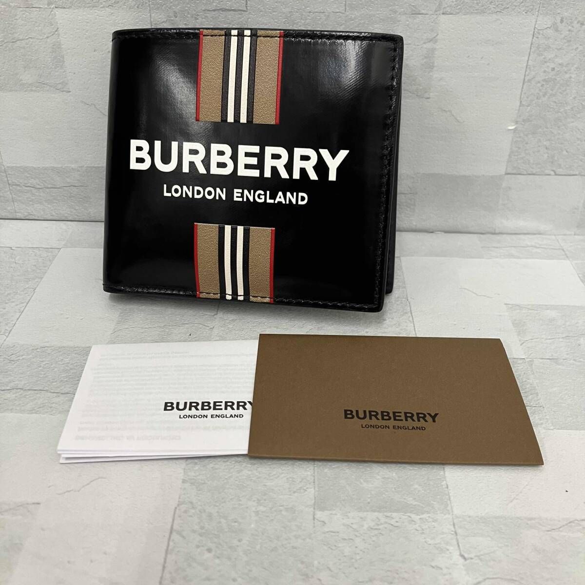 BURBERRY バーバリー 二つ折り財布 ロゴ＆アイコンストライププリント コーティングキャンバス二つ折り財布 ブラック