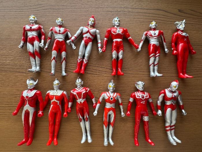 ウルトラマンシリーズ　ソフビ　当時物　昭和　平成 ウルトラマン ソフビ 当時物 まとめ売り☆12体 - メルカリ