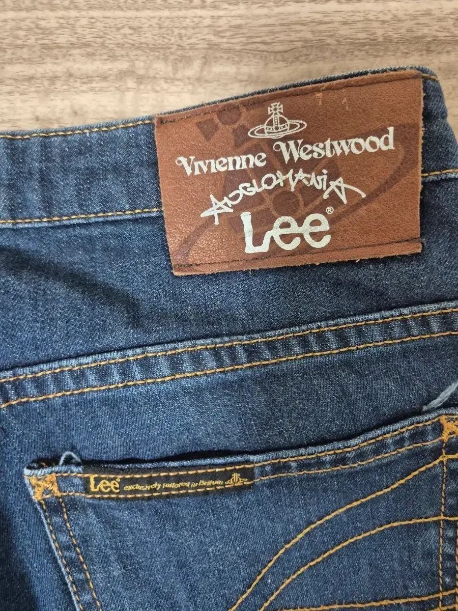 VIVIENNE WESTWOOD ヴィヴィアン・ウエストウッドと Lee ブランドが協業 6,094円