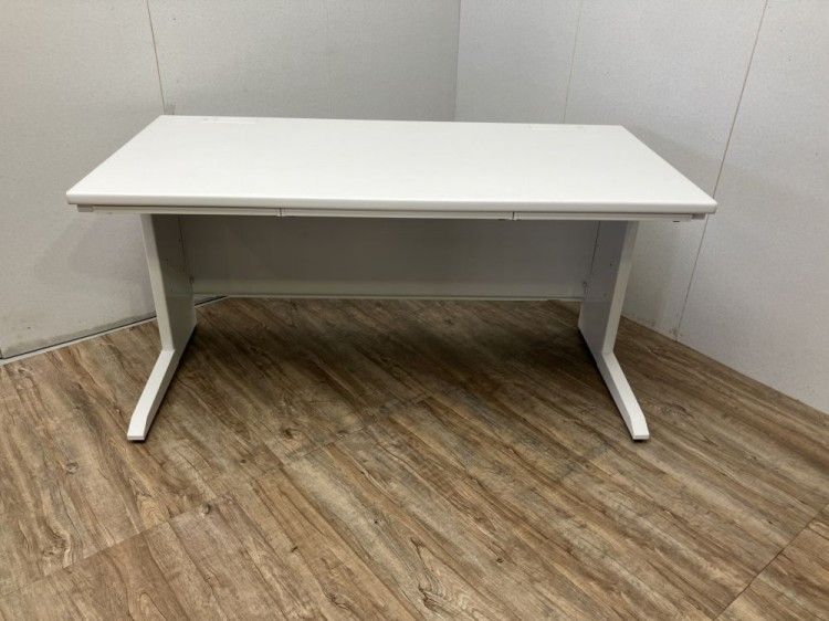【中古品】トヨスチール 1400平デスク ホワイト