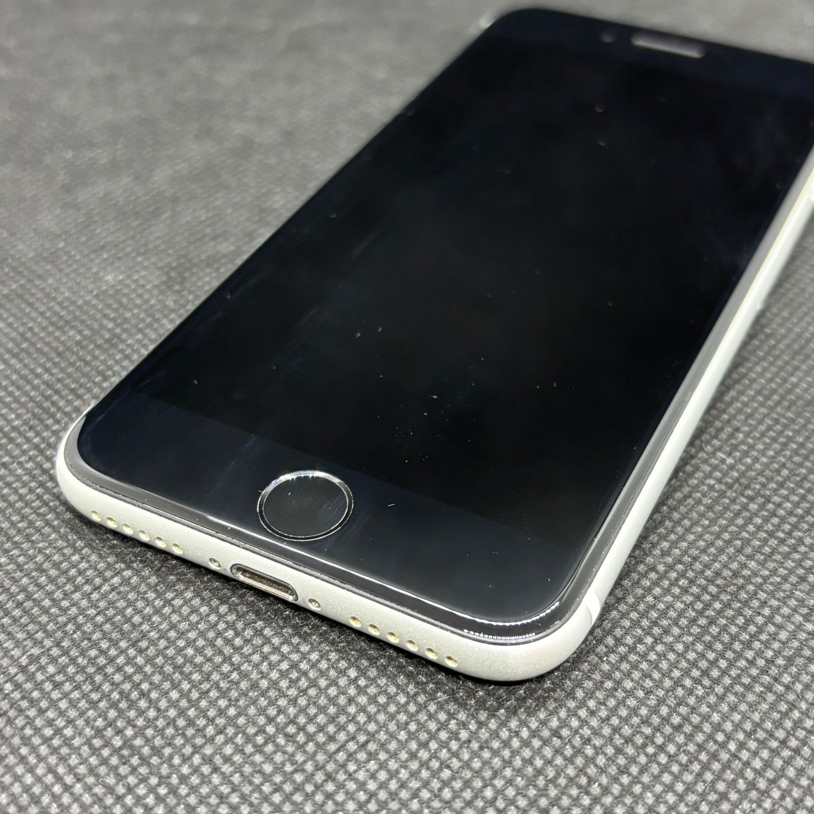 美品【SIMフリー】iPhone SE 第2世代 64GB ホワイト A2296 バッテリー