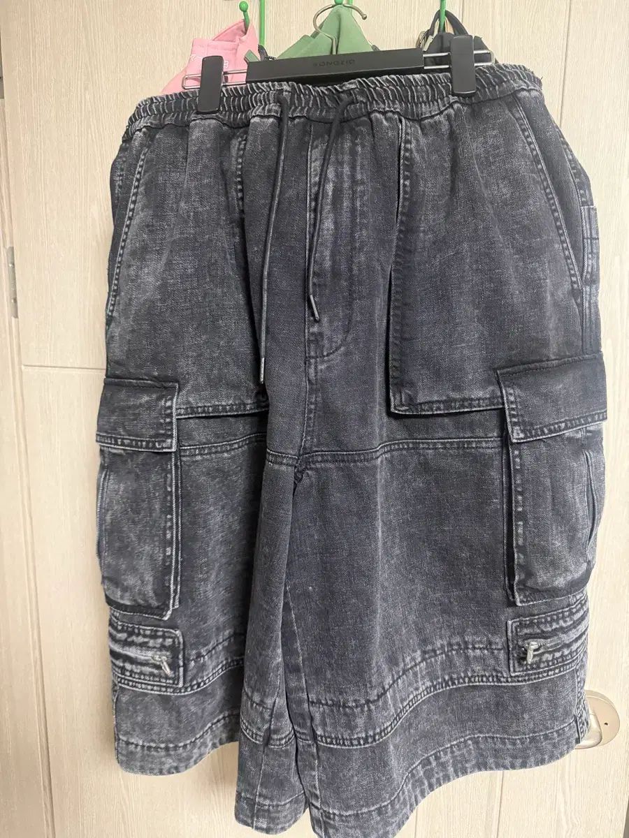 ジュンジェイ25ss ブラックデニム カーゴ バミューダ 出品