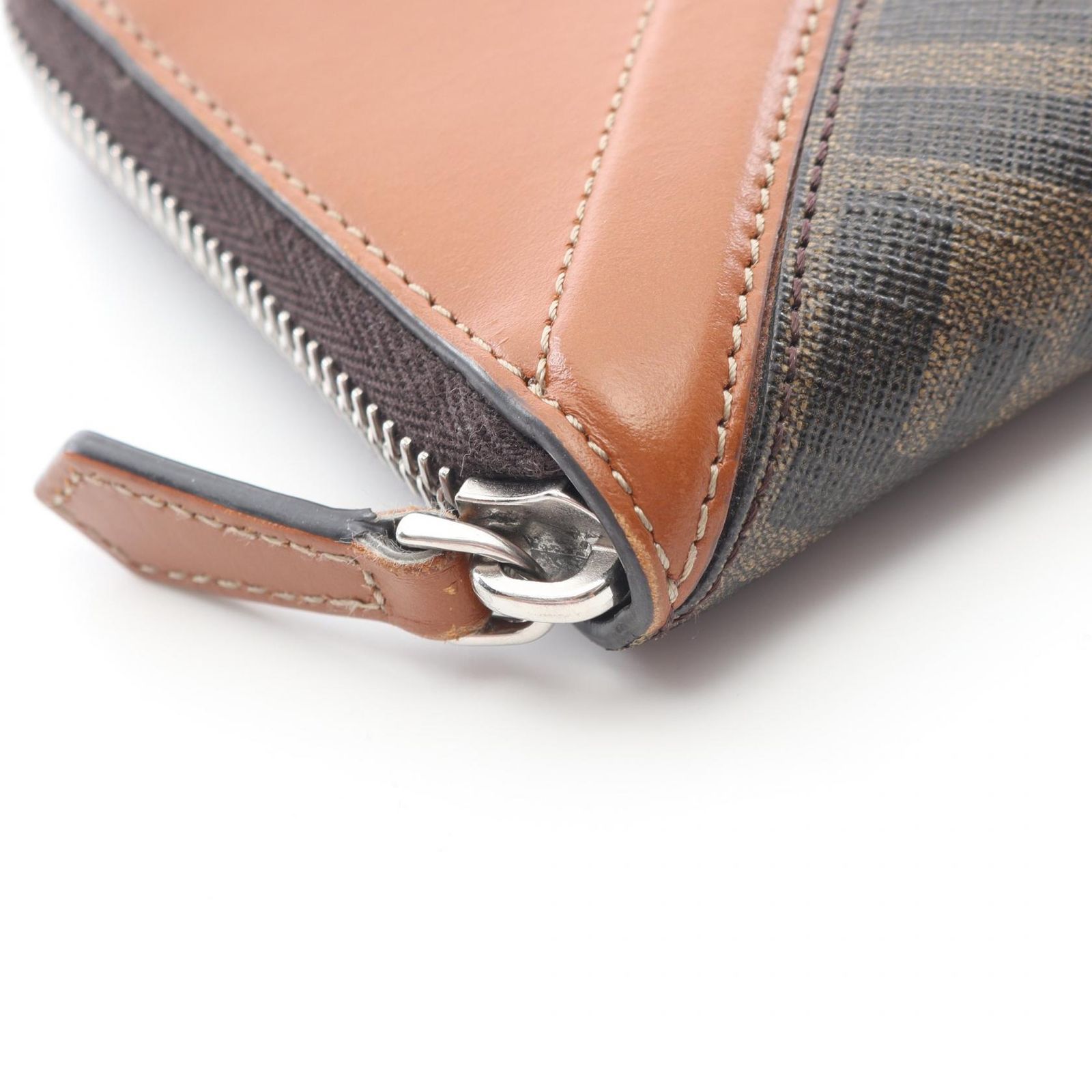 フェンディ FENDI ラウンド長財布 ズッカ 7M0210 ブラウン レザー 