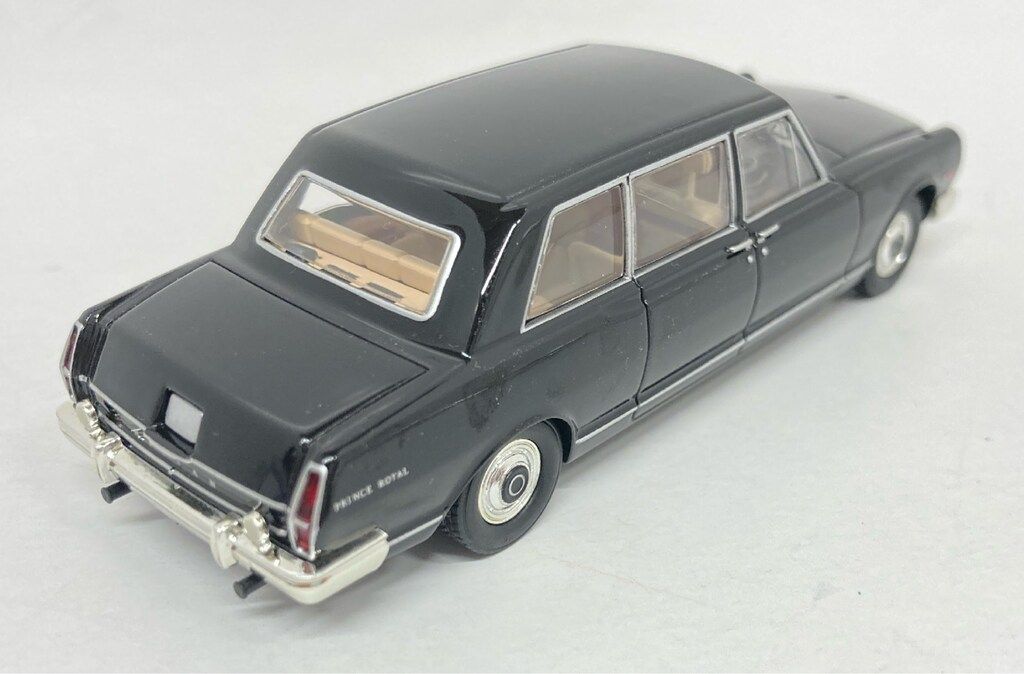 TOMYTEC TOMICA LIMTED VINTAGE ニッサン プリンス ロイヤル