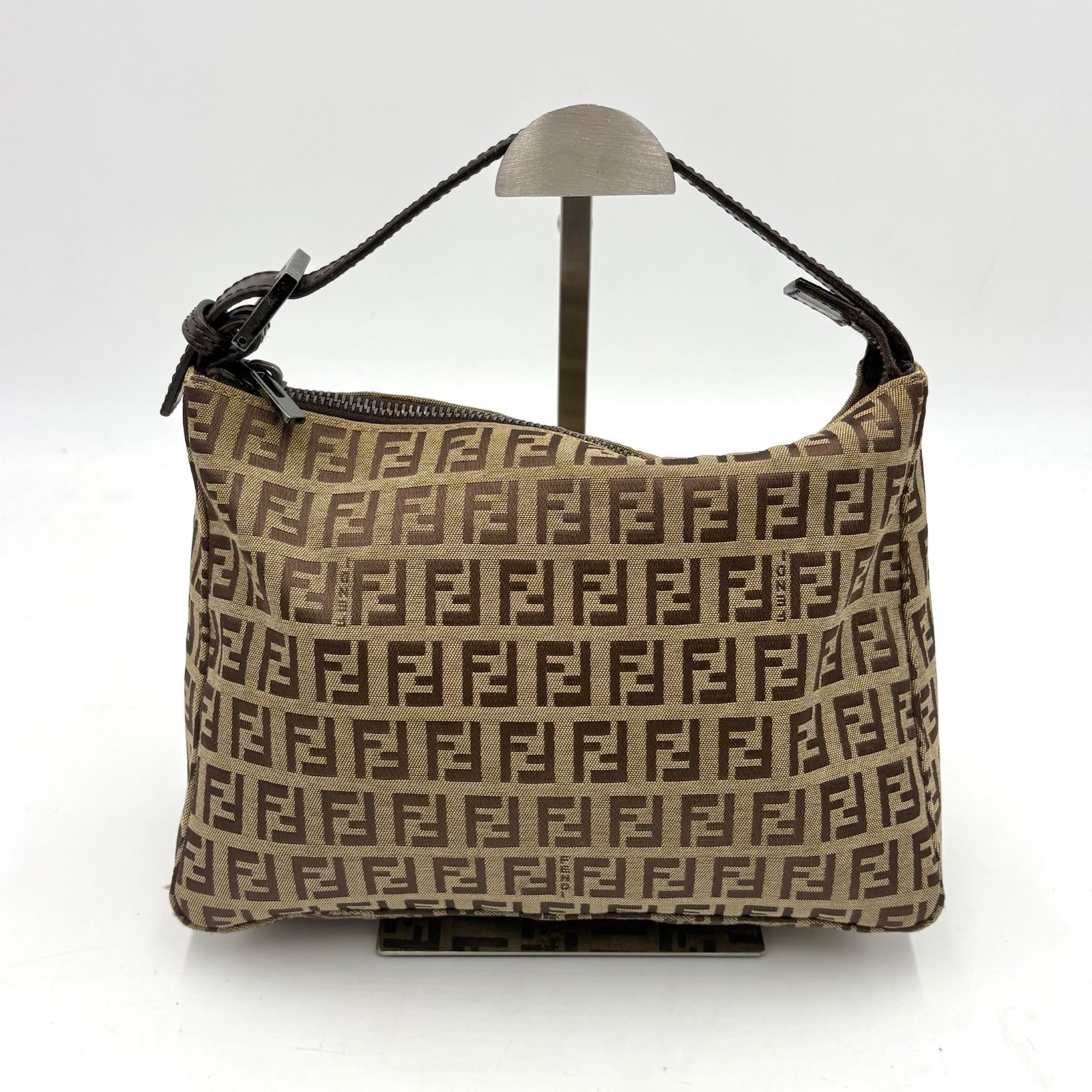 フェンディ バッグ  ズッキーノ柄 アクセサリーポーチ ワンショルダーバッグ FENDI フェンディ ズッキーノ柄 アクセサリーポーチ ハンドバッグ