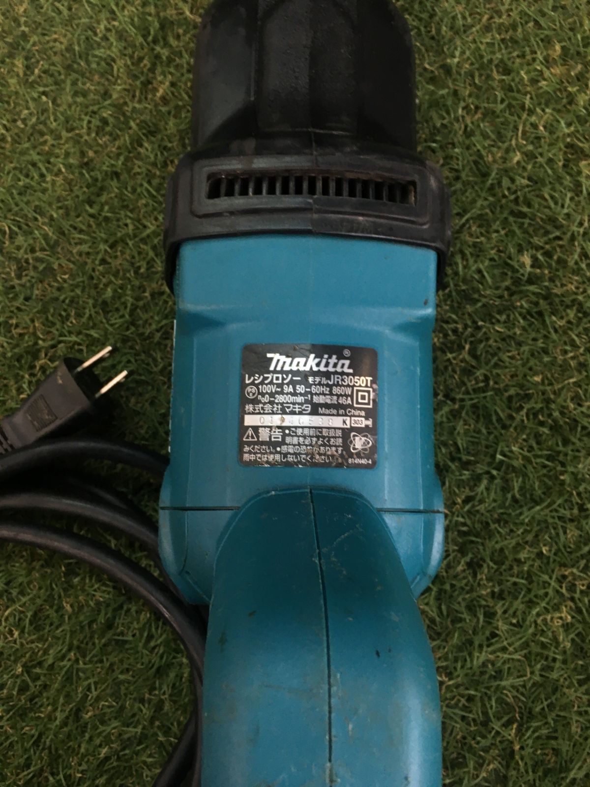 中古品】【0906】☆makita(マキタ) 100v レシプロソー JR3050T