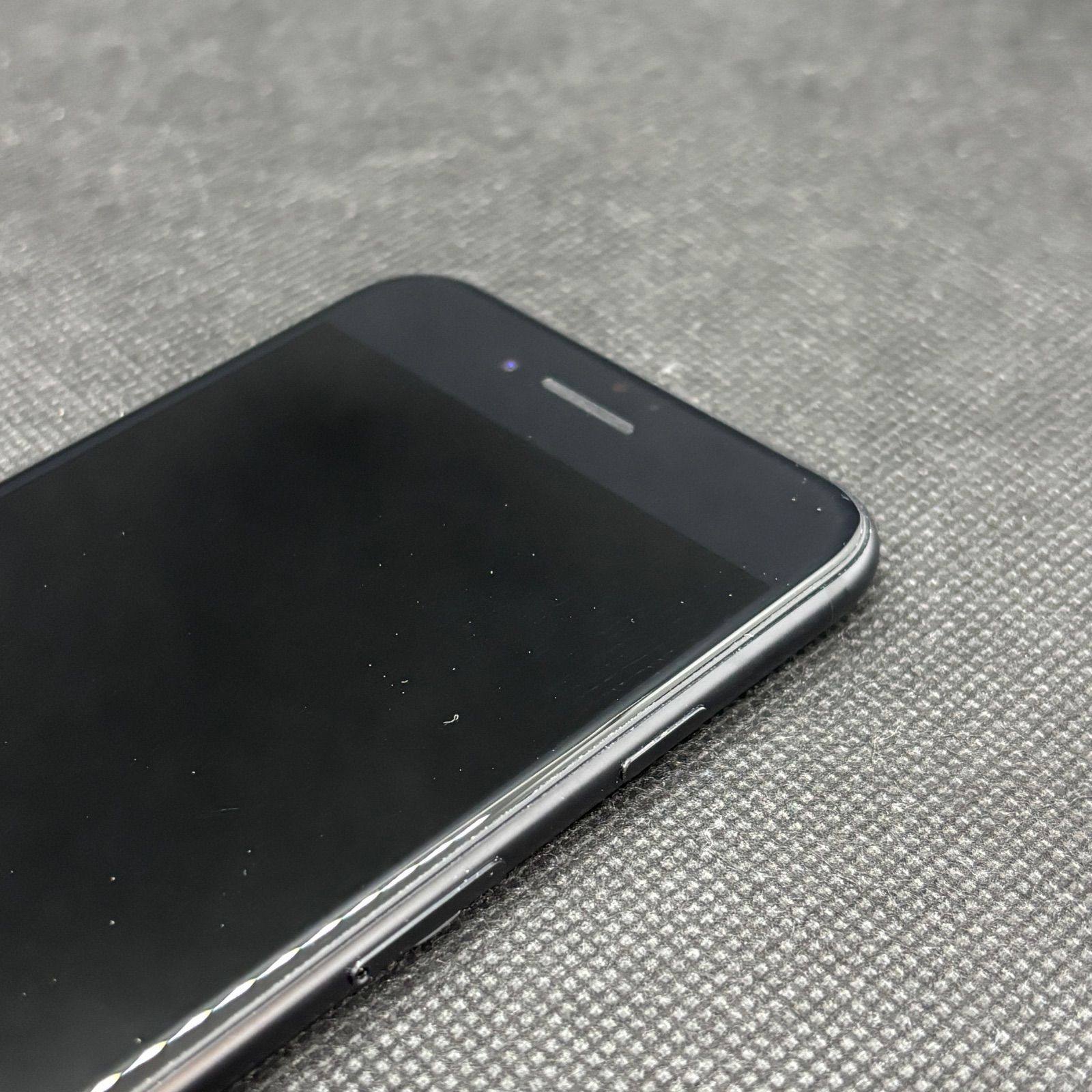 iPhone7 128GB ブラック SIMロックなしバッテリー70% 本体のみ iPhone 7 32GB ブラック SIMロックなし バッテリー95% - メルカリ