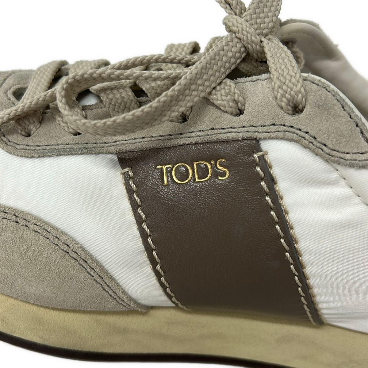 TOD'S(トッズ) スニーカー 35 レディース - 白×ライトグレー×マルチ