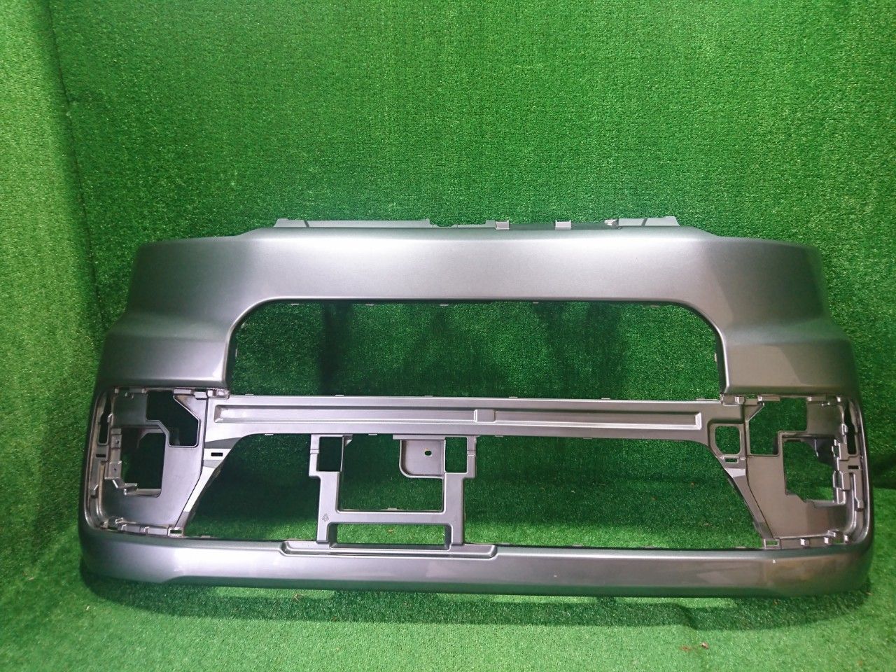 LA700S ウェイク フロントバンパー グレー(49893)