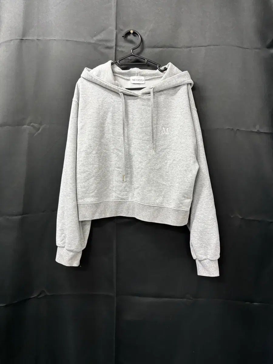 MUCENT(ムセント) 正規品 クロップド WHO フードTシャツ