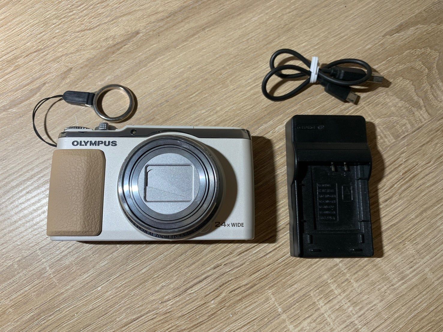 0579 OLYMPUS STYLUS SH-60 ホワイト デジカメ 【コ】 - メルカリ