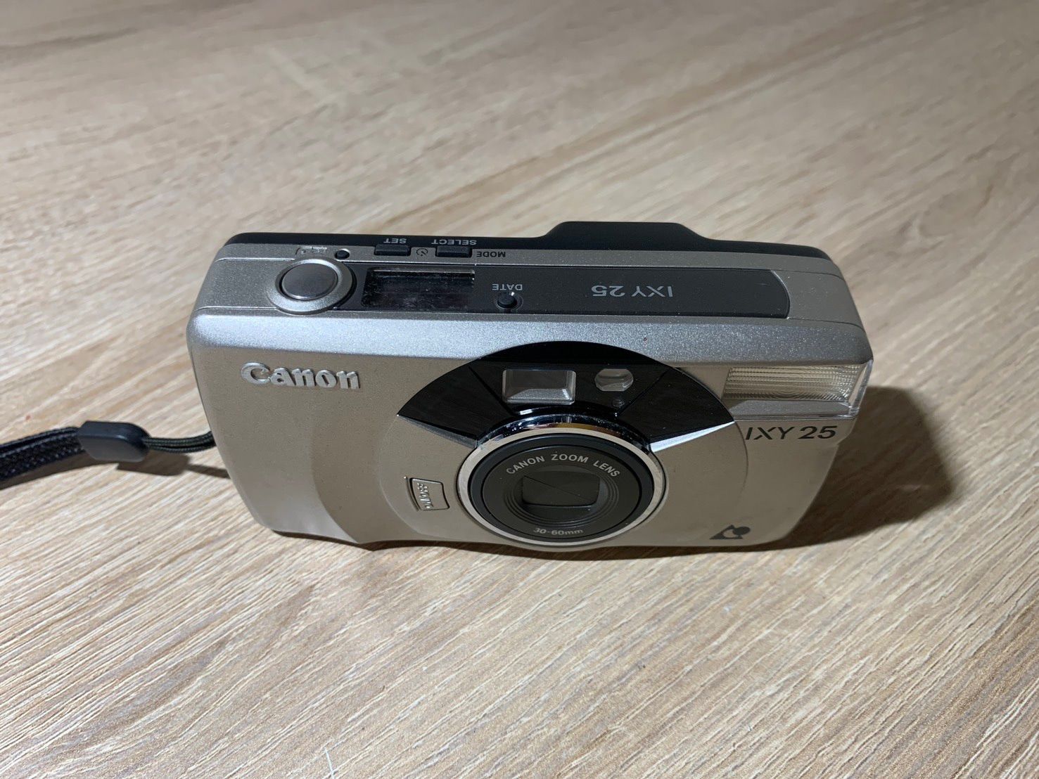 0239 Canon IXY 25 シャンパンゴールド デジカメ ジャンク品 【コ
