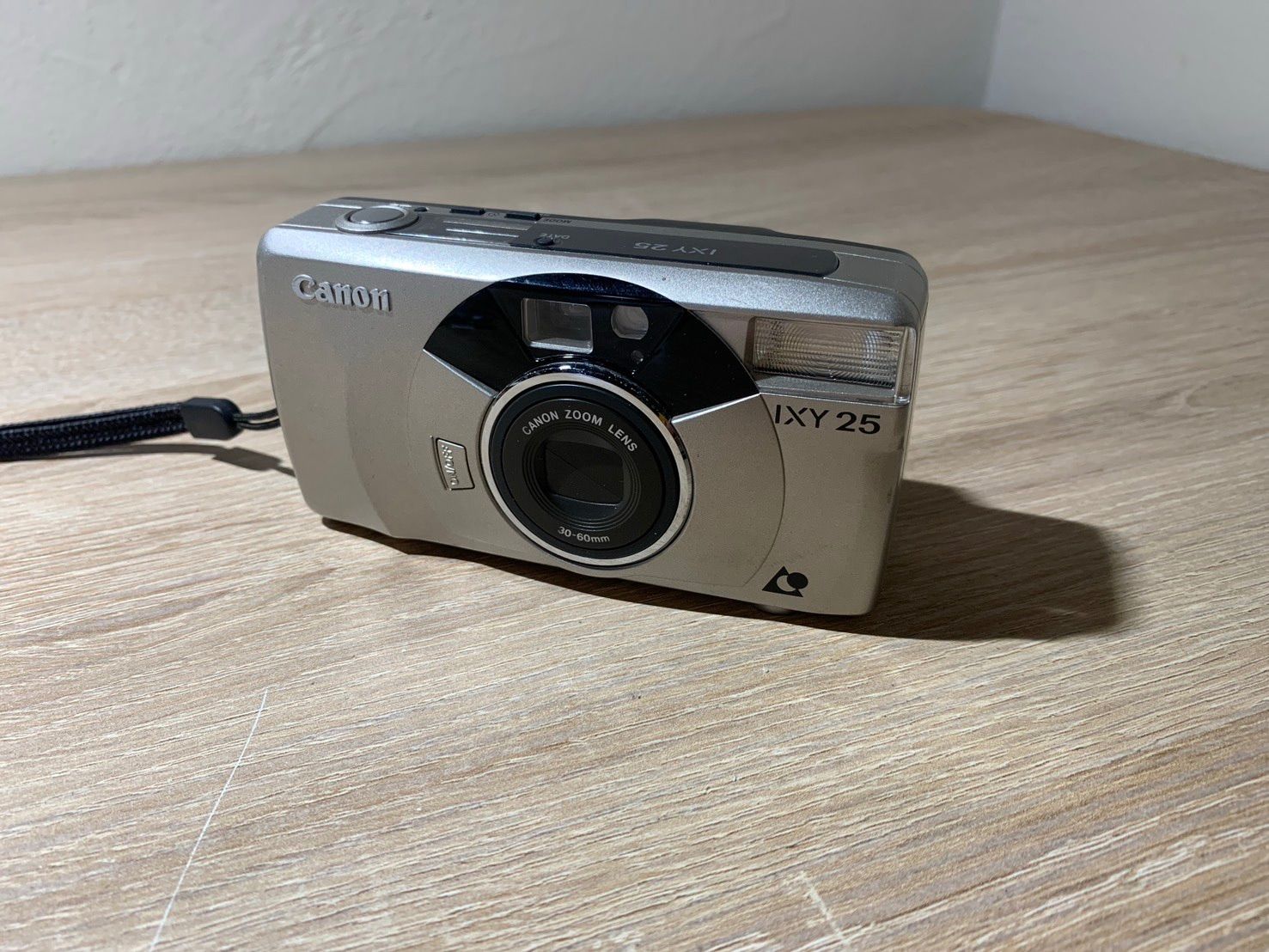 0239 Canon IXY 25 シャンパンゴールド デジカメ ジャンク品 【コ