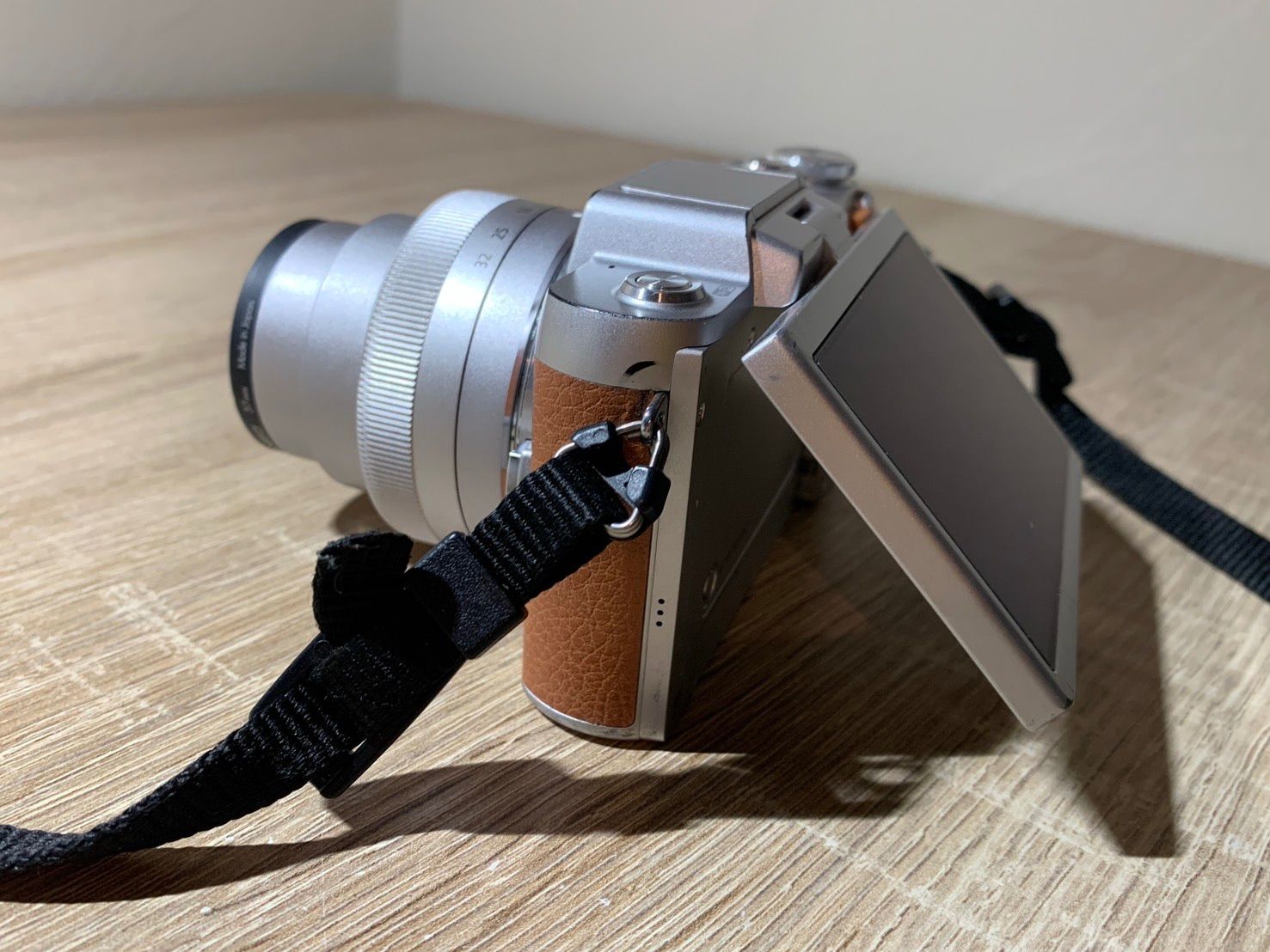0407 Panasonic Lumix DMC-GF7 オレンジ デジカメ ジャンク品 【コ
