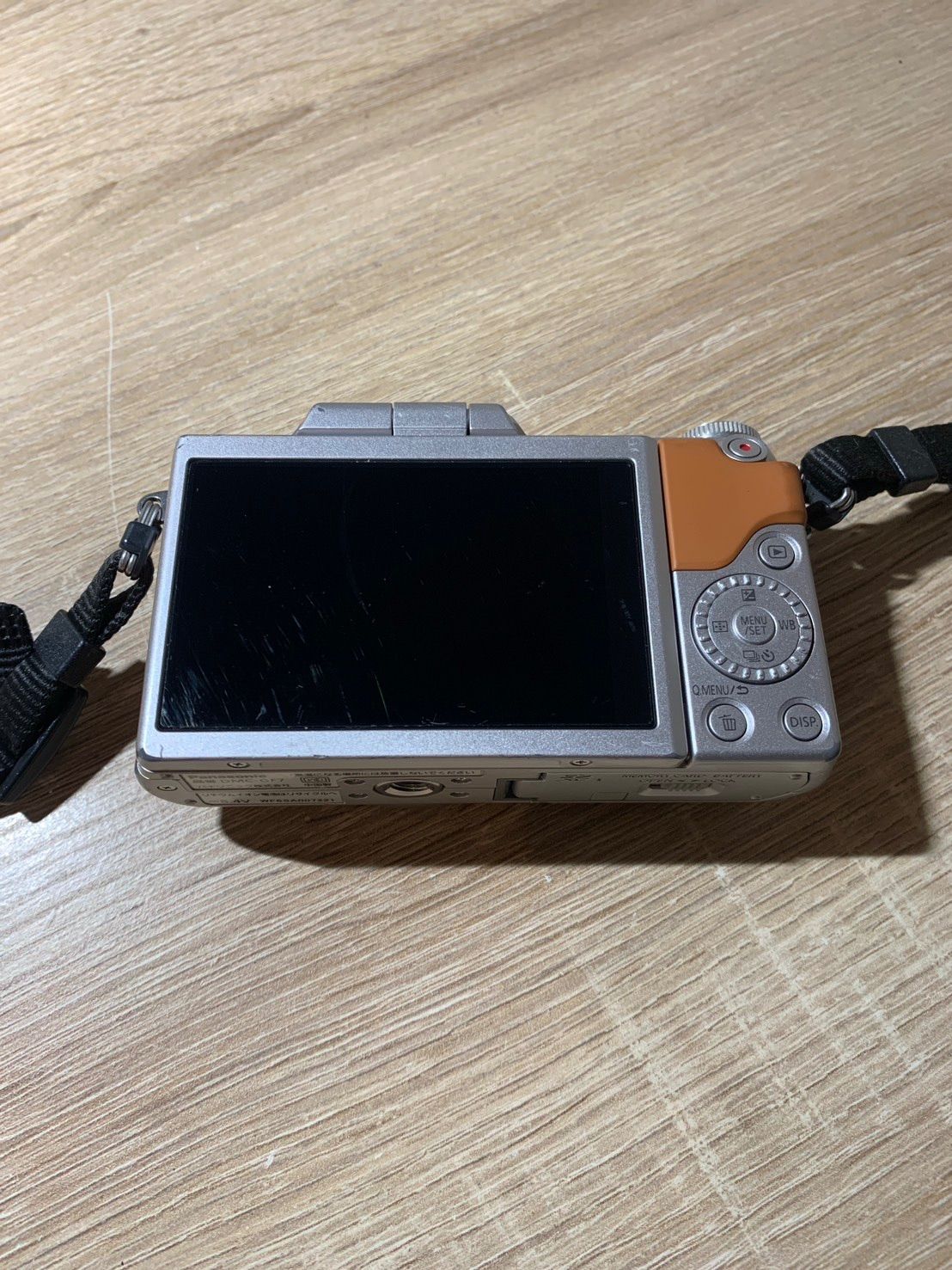 0407 Panasonic Lumix DMC-GF7 オレンジ デジカメ ジャンク品 【コ
