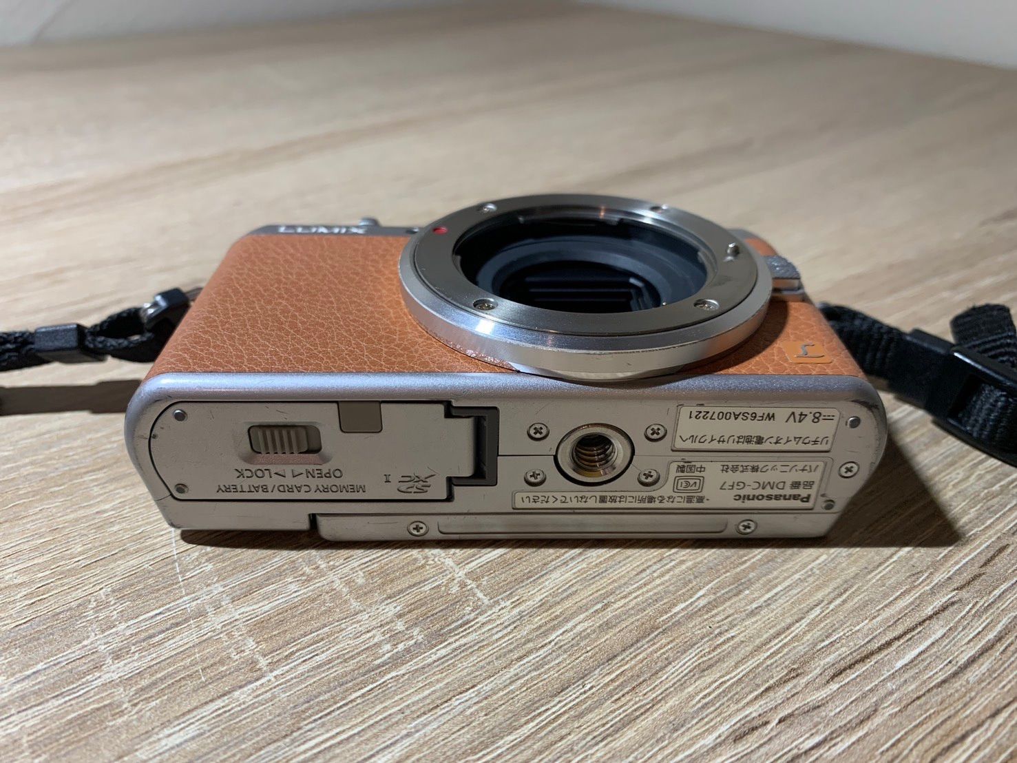 0407 Panasonic Lumix DMC-GF7 オレンジ デジカメ ジャンク品 【コ