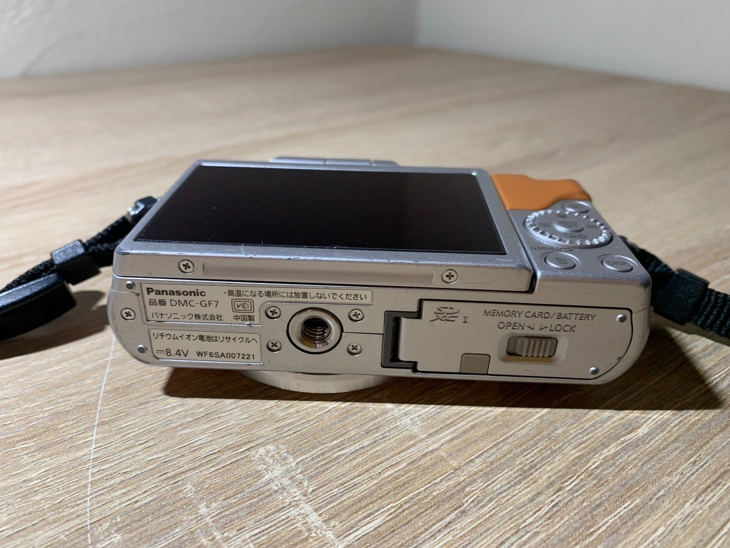0407 Panasonic Lumix DMC-GF7 オレンジ デジカメ ジャンク品 【コ