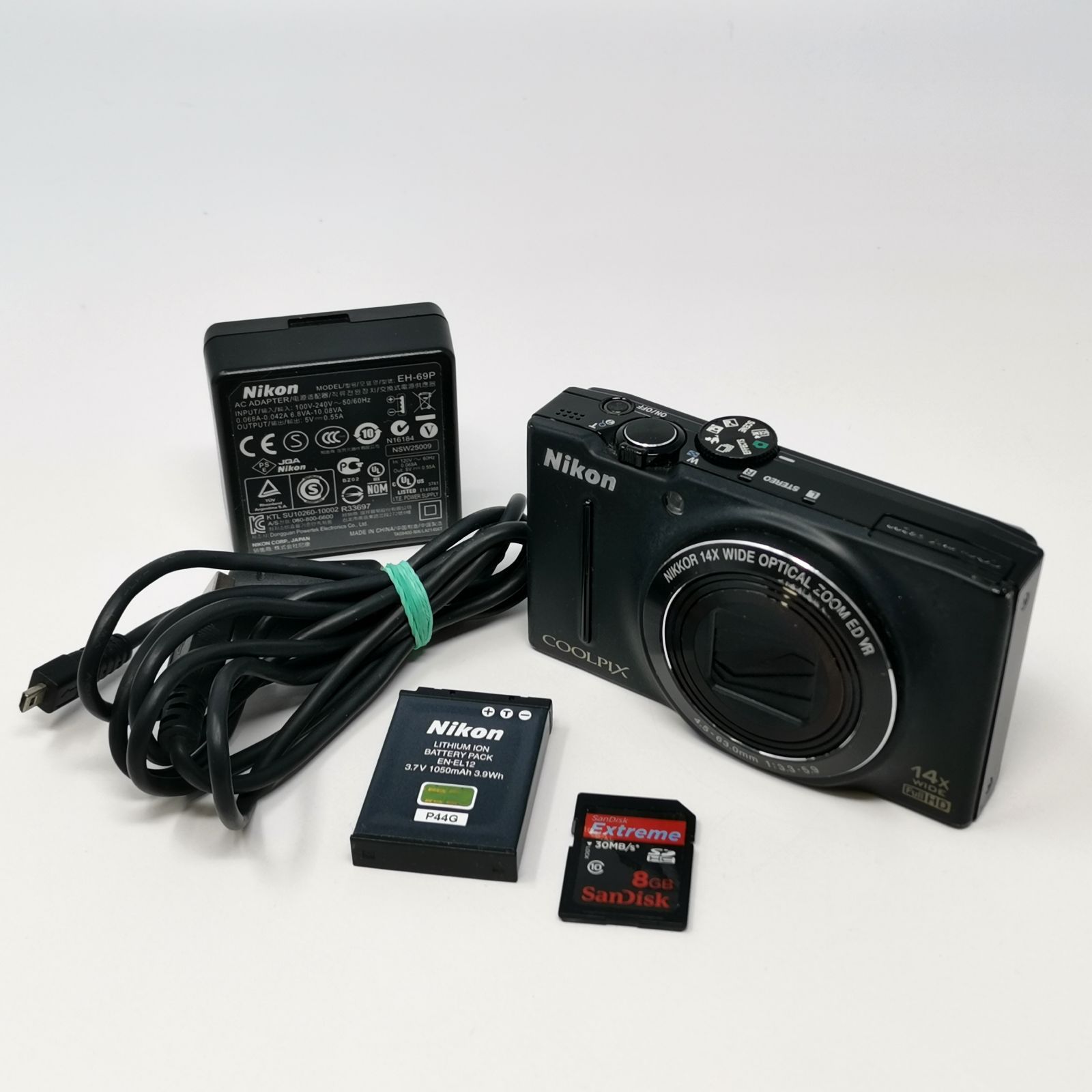 Nikon COOLPIX S8200 ブラック デジタルカメラ 動作確認済 バッテリー 充電器 SDカード付属 中古品 管理番号ARCANKO2201