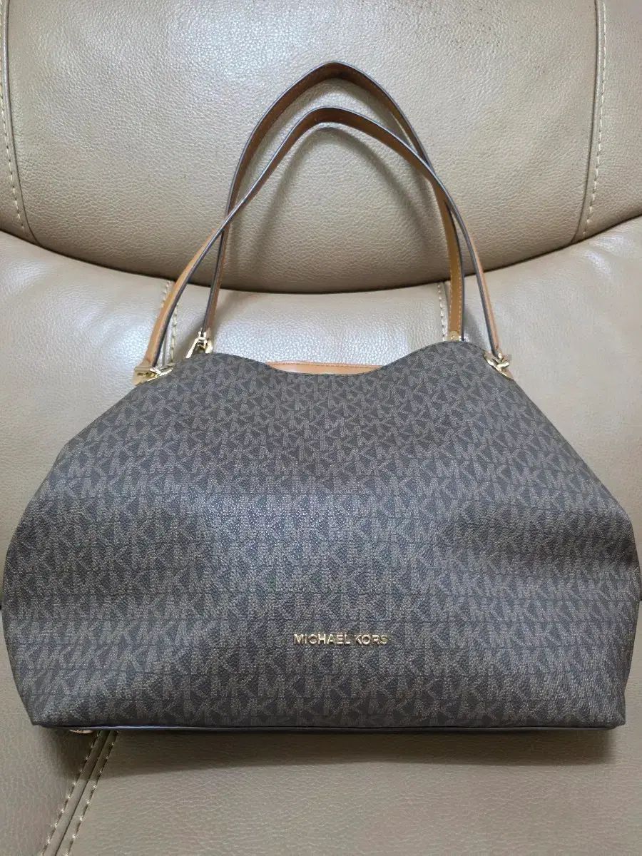 MICHAEL KORS マイケルコース ロゴ ショルダーバッグ