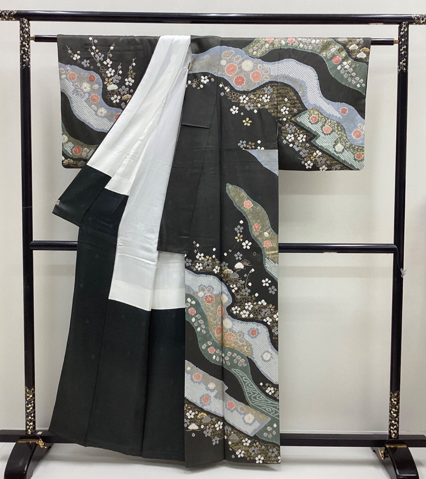 中古品 袷着物 訪問着 相済茶色 絞り 金彩 金コマ刺繍 正絹 裄64 R800