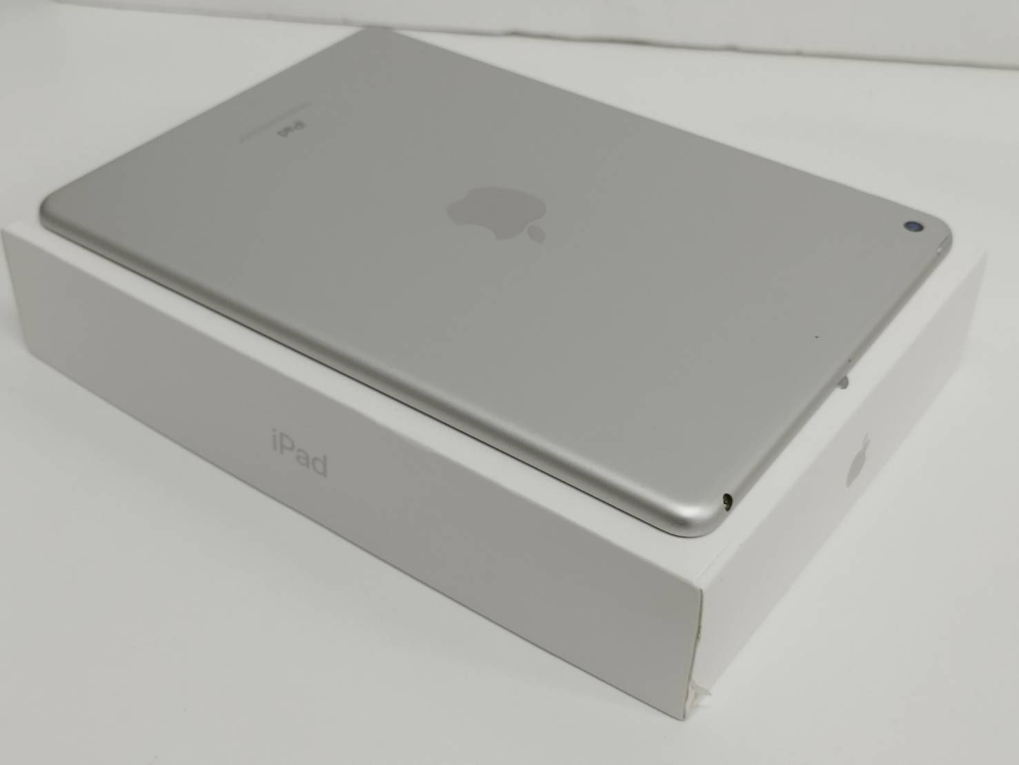 iPad Wi-Fiモデル 128GB MR7K2J/A A1893 シルバー iPad 9.7インチ Wi-Fiモデル 128GB MR7K2J/A [シルバー] 【新品